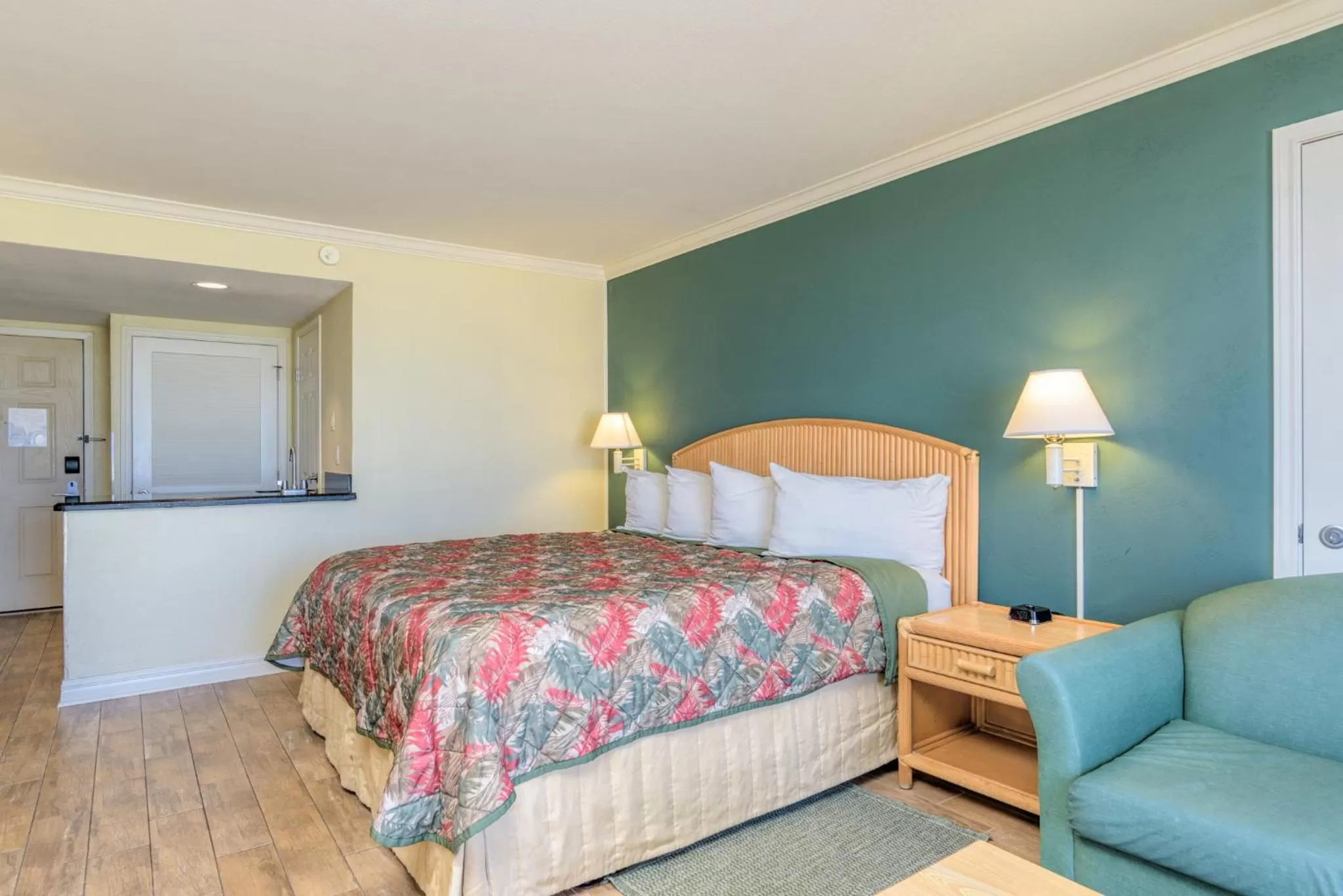 Photo of the whole room, Bed in Isla Grand Beach Resort