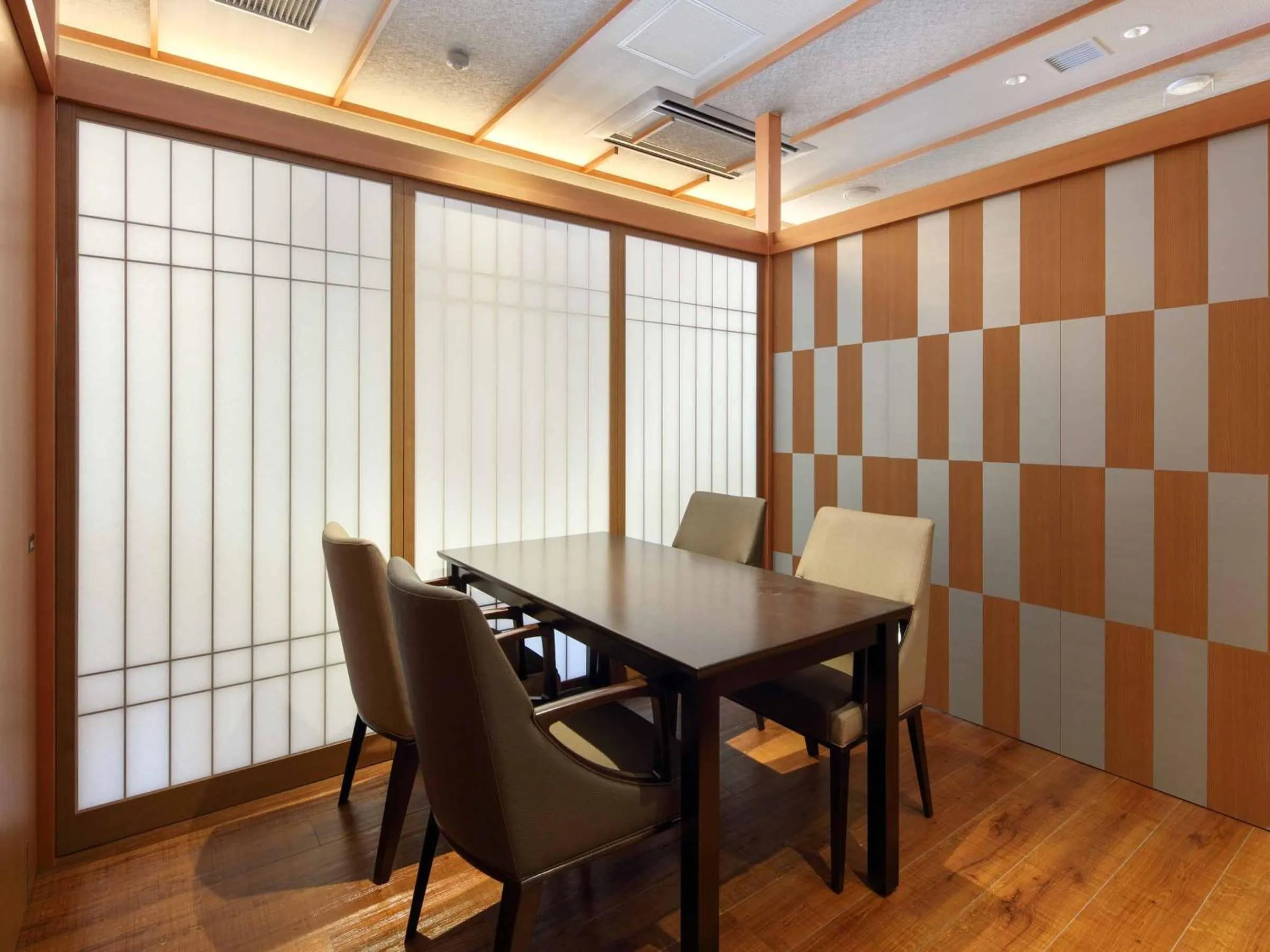 Area and facilities in Okuno Hosomichi