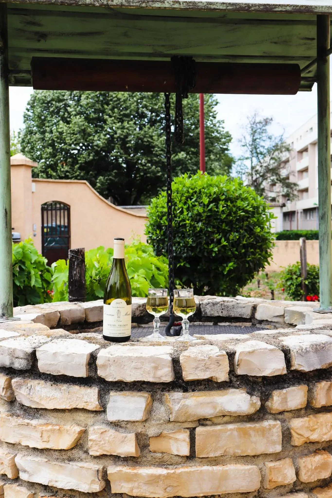 Patio in Kyriad Direct Roanne Hôtel