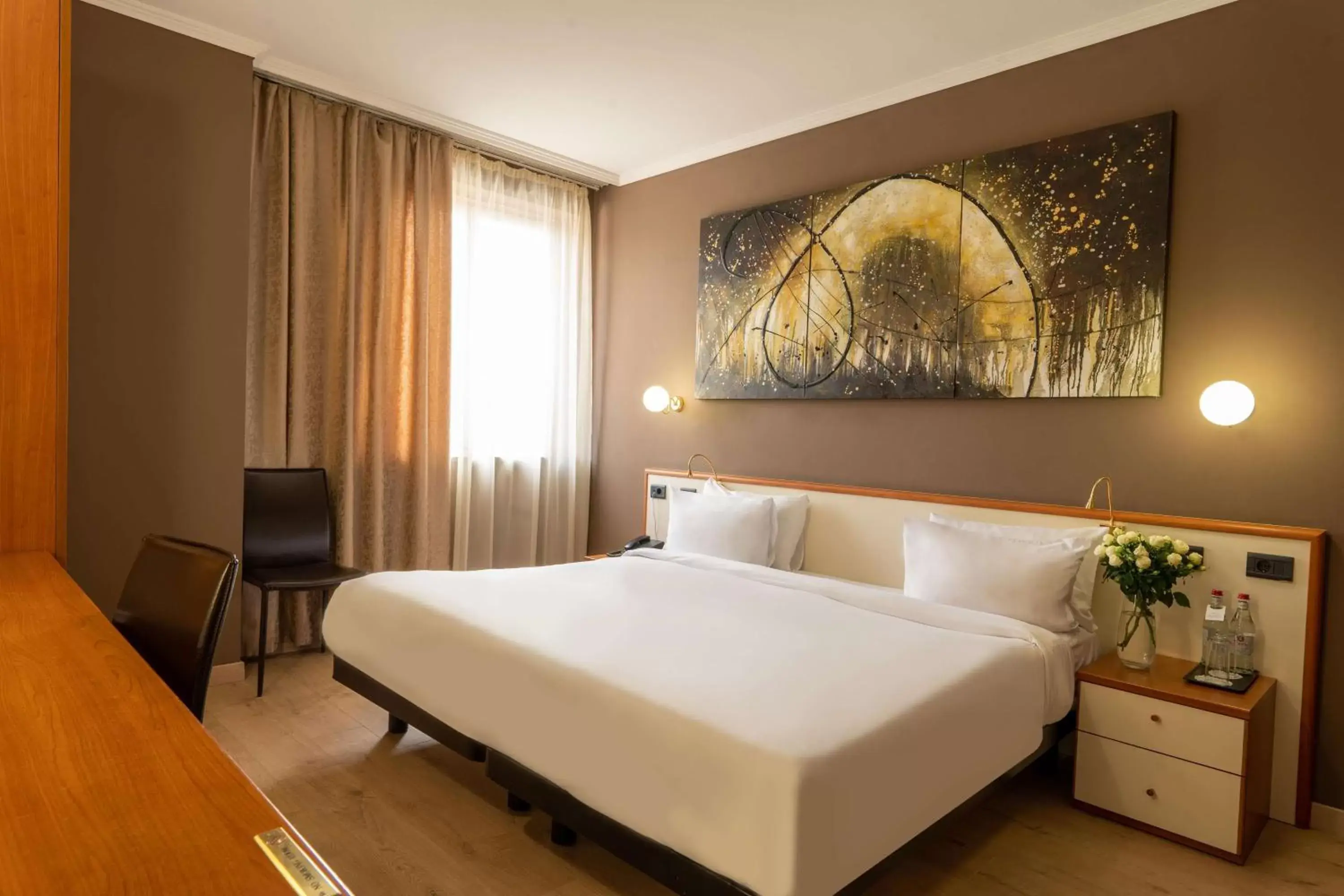 Economy King Room in Best Western Plus Congress Hotel Yerevan Economy King Room in Best Western Plus Congress Hotel Yerevan