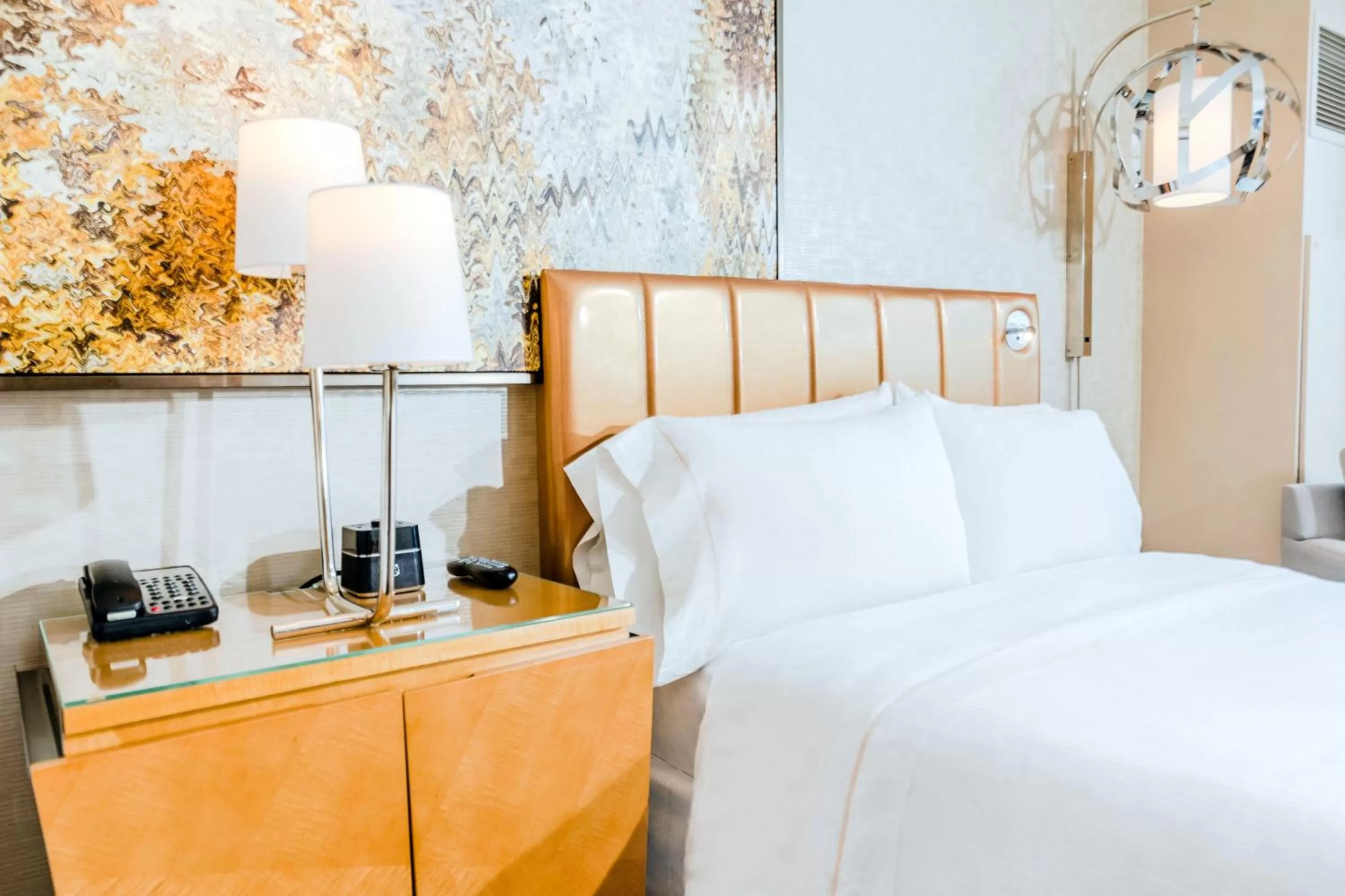 Photo of the whole room, Bed in The Westin Las Vegas Hotel & Spa