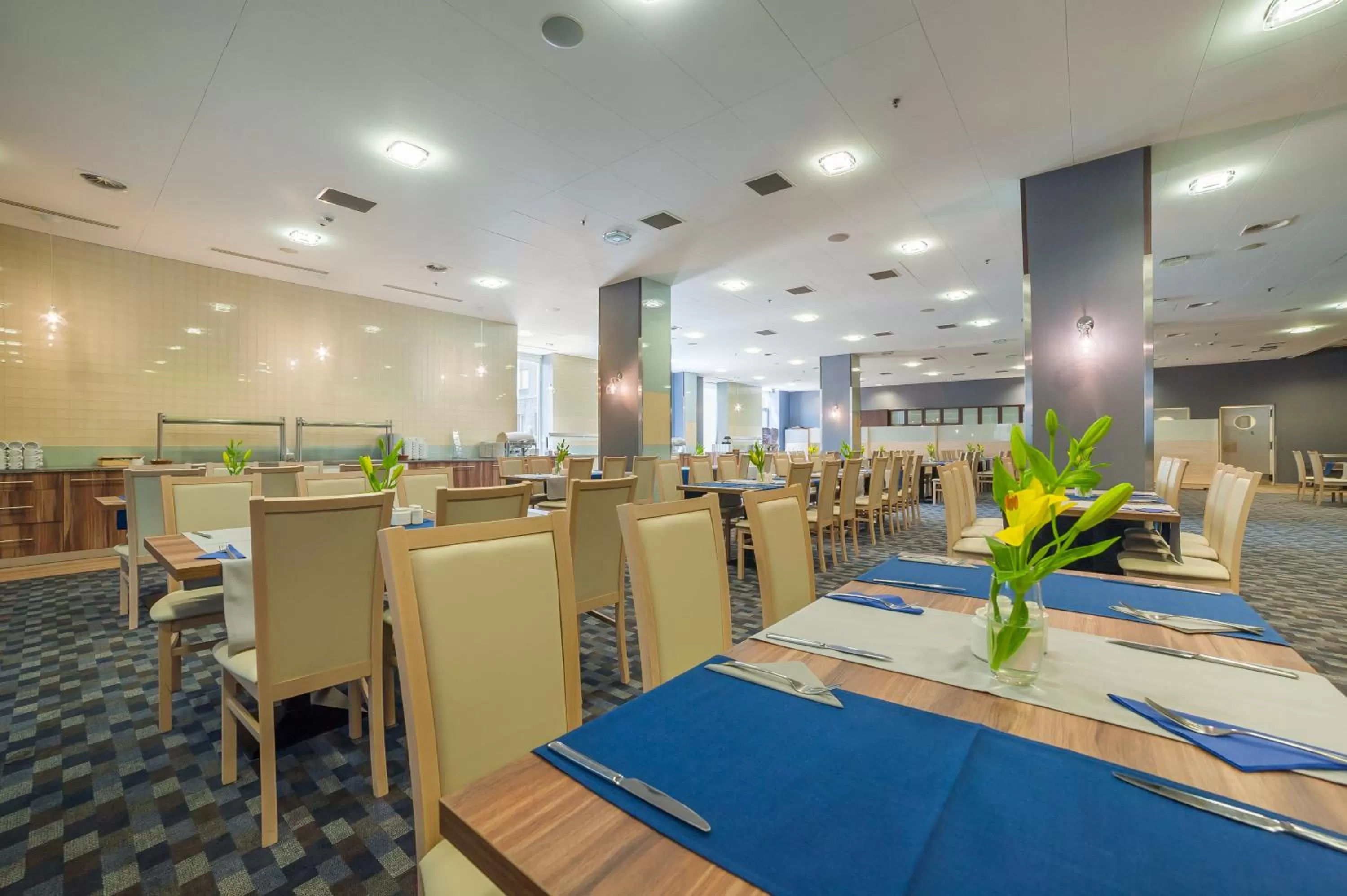 Restaurant/places to eat in Premier Kraków Hotel