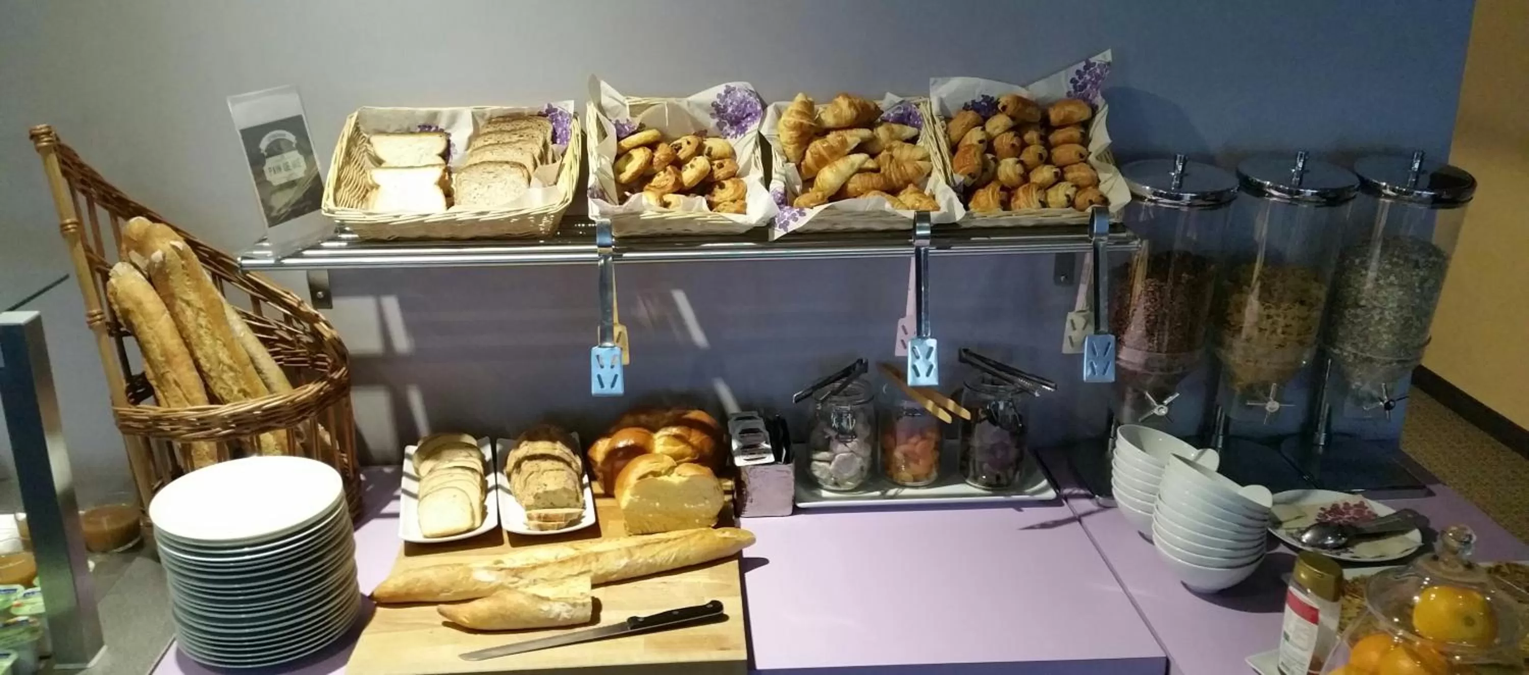 Buffet breakfast in Best Western Hotel de la Breche