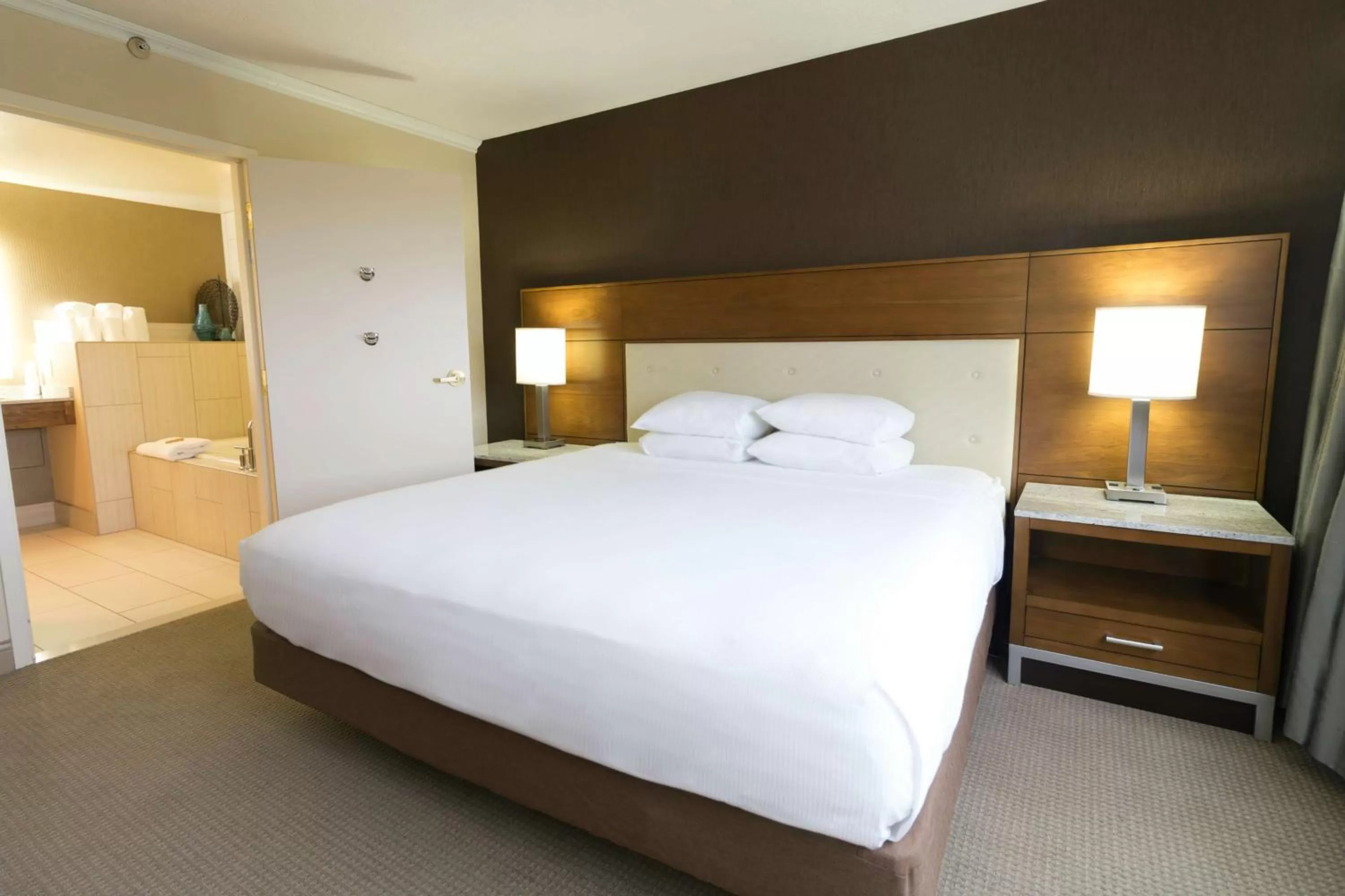 Bed in DoubleTree by Hilton Spokane City Center