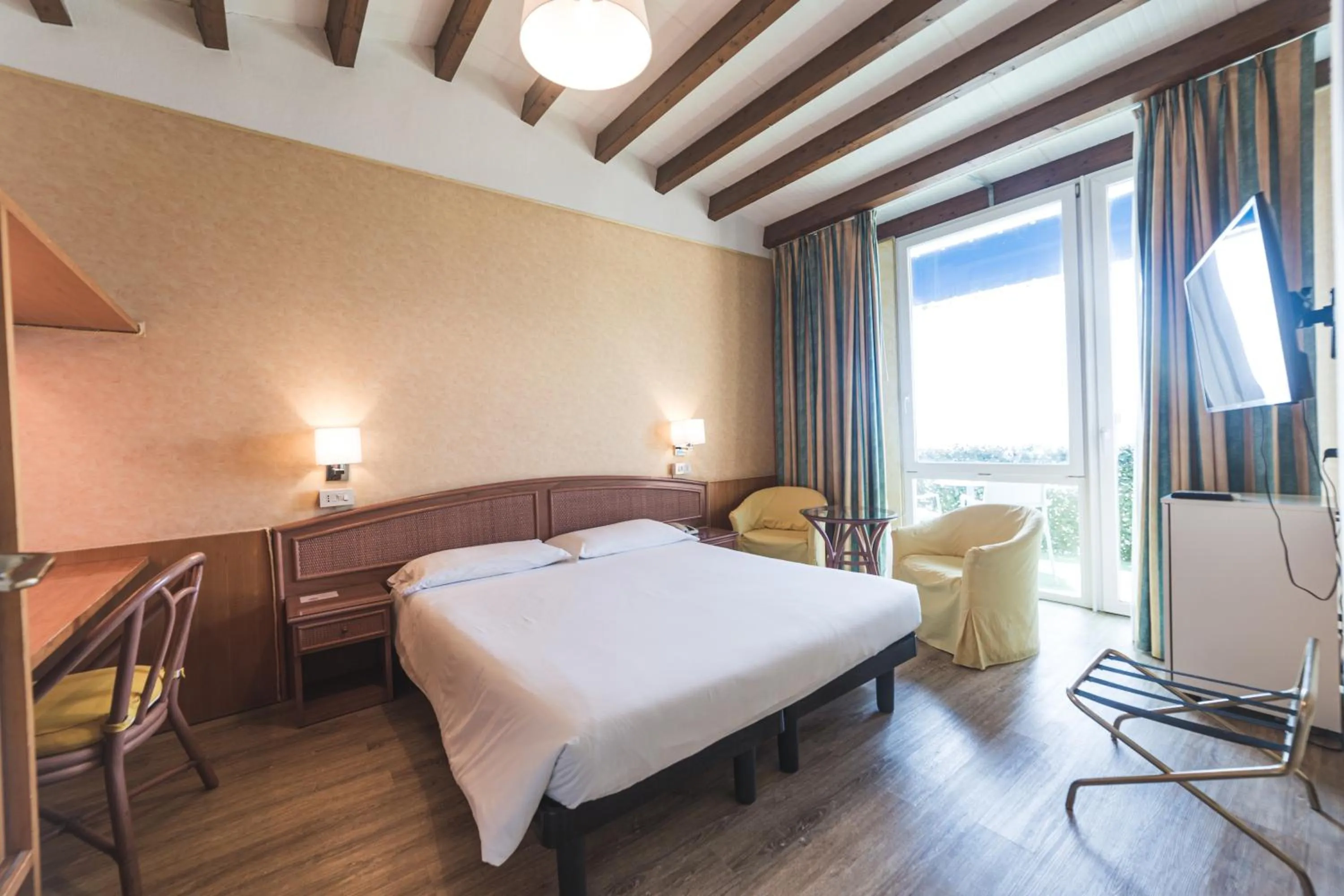 Bedroom, Bed in Hotel Santa Maria