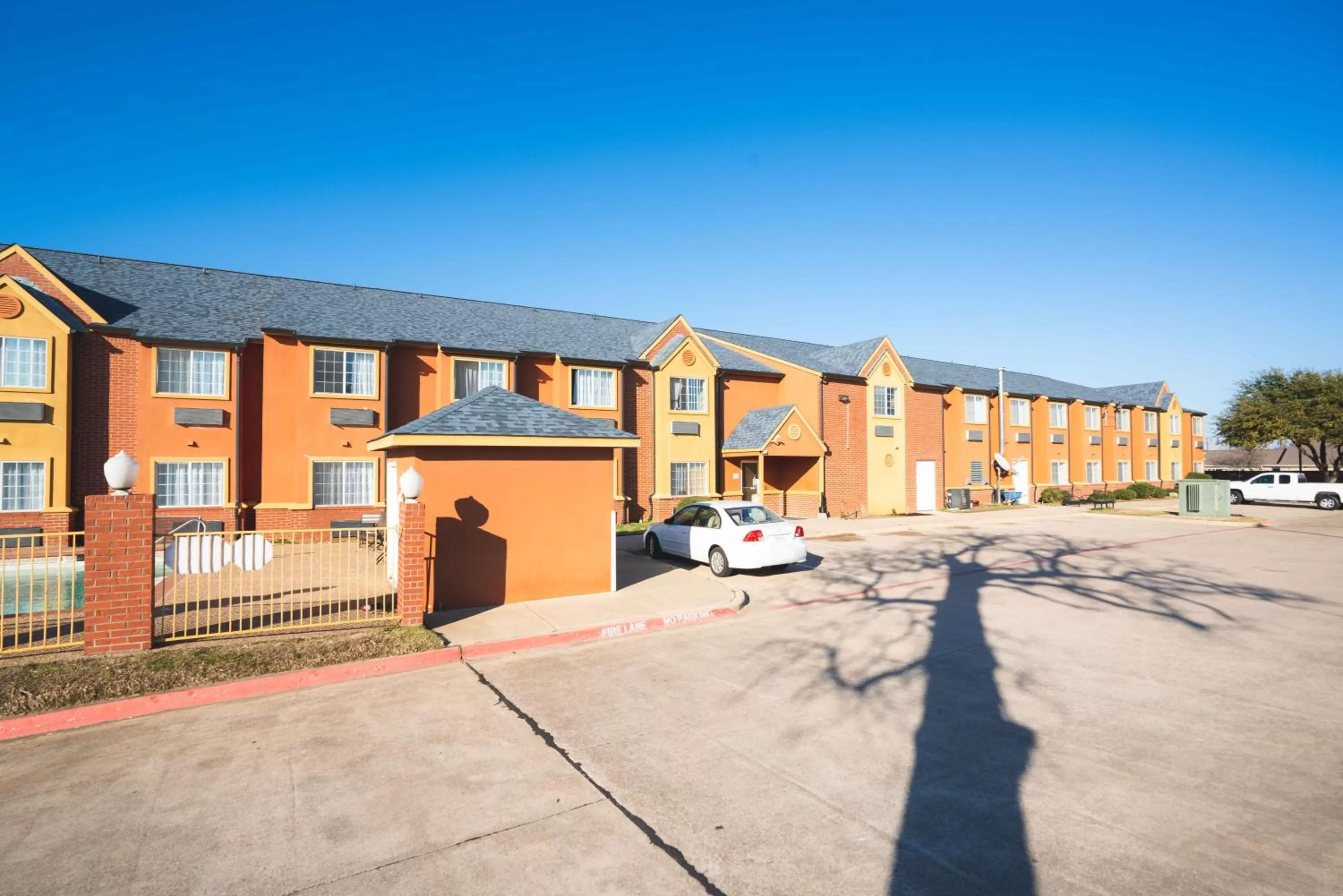 Property building in Regency Inn & Suites DFW