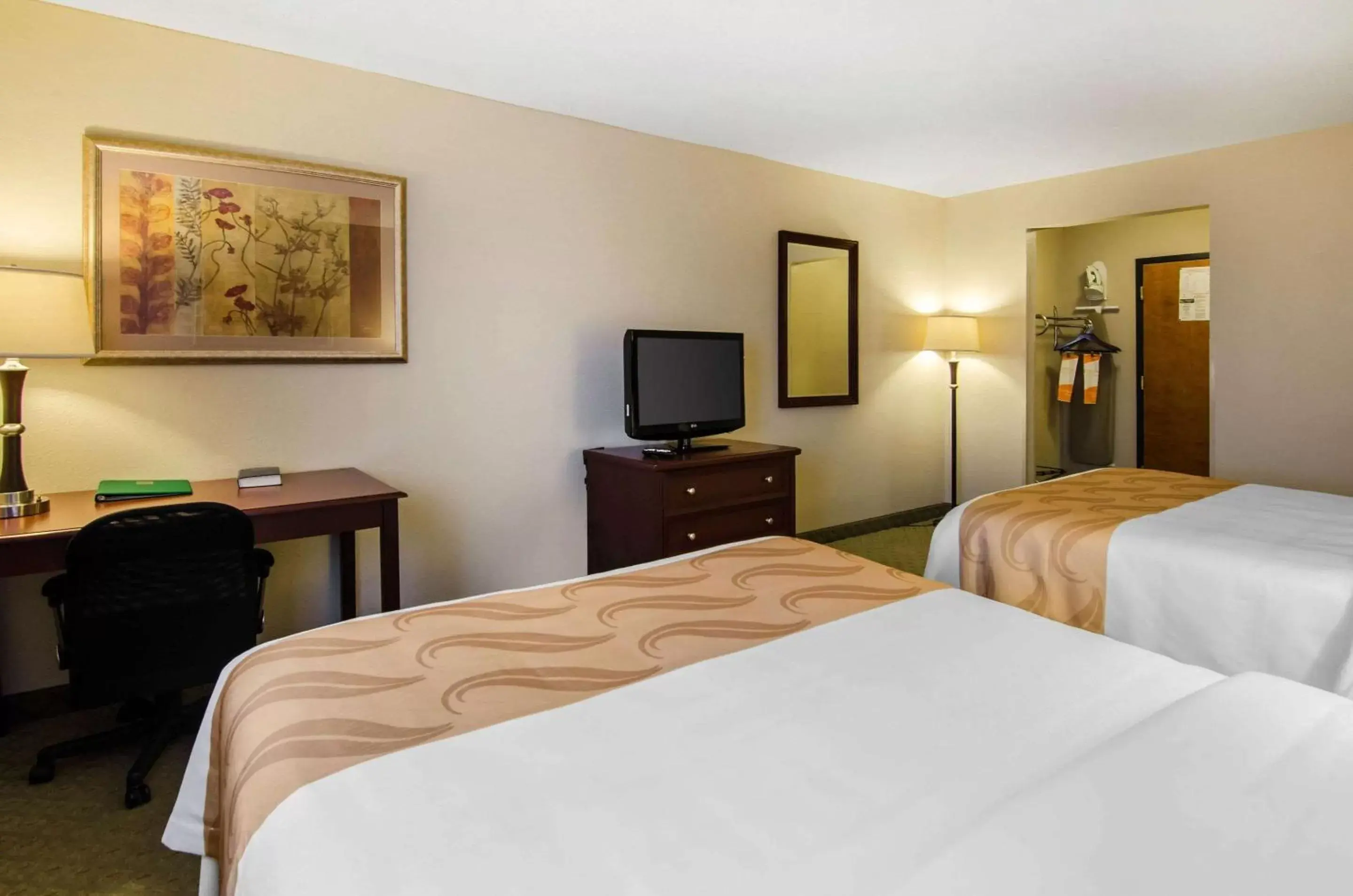 Standard Queen Room with Two Queen Beds - Pet Friendly/ Non-Smoking in Quality Inn Summersville - New River Area Standard Queen Room with Two Queen Beds - Pet Friendly/ Non-Smoking in Quality Inn Summersville - New River Area