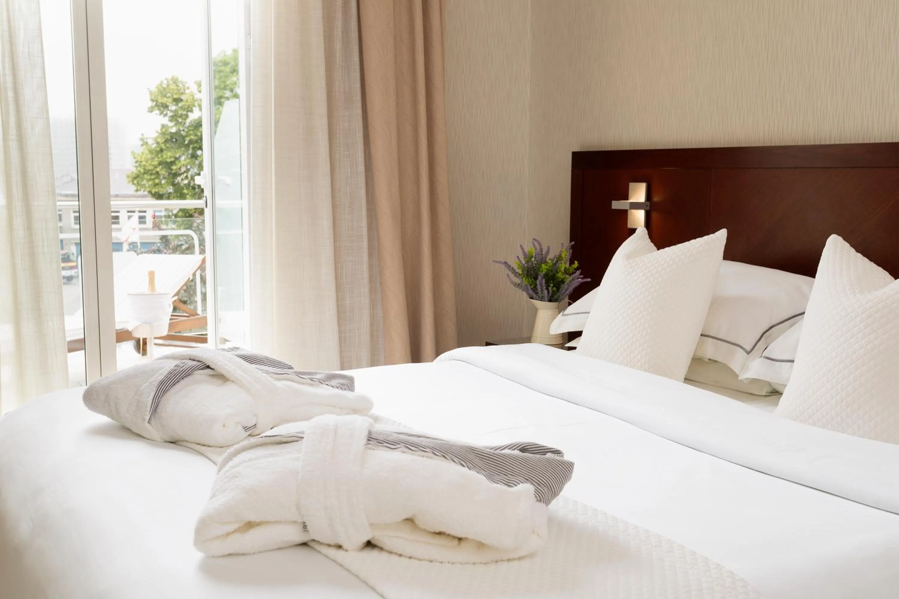 Bed in The Savoy Jersey