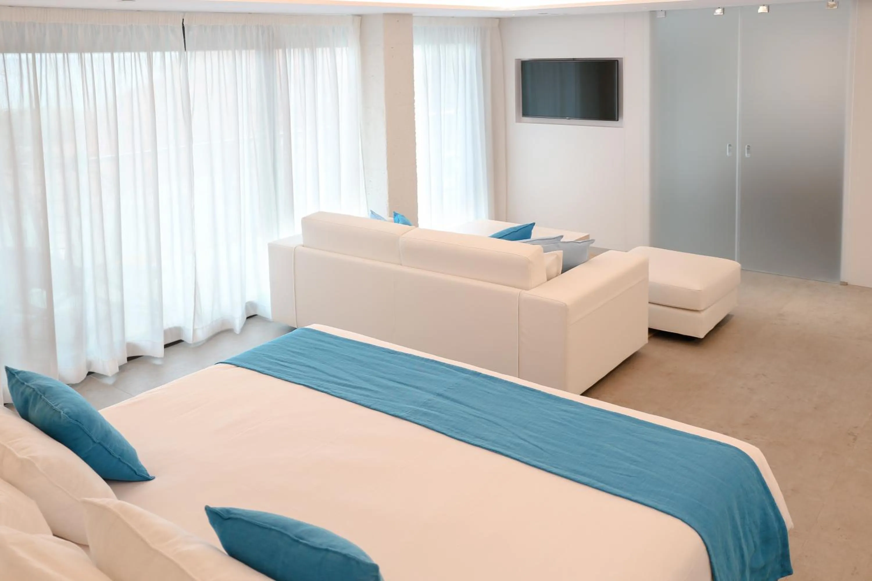 Photo of the whole room, Bed in KAKTUS Hotel Kaktus Playa