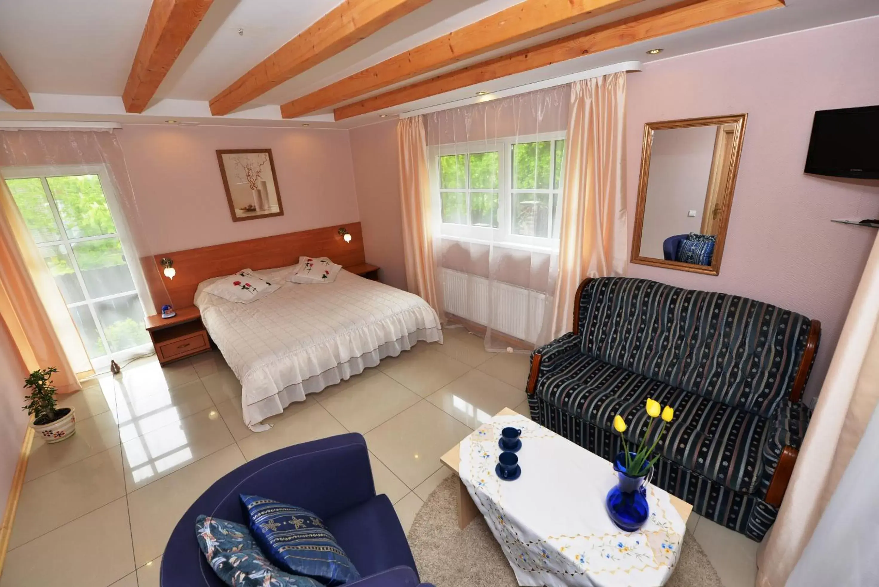 Quadruple Room with Private Bathroom in "Trakaitis" nameliai Quadruple Room with Private Bathroom in "Trakaitis" nameliai