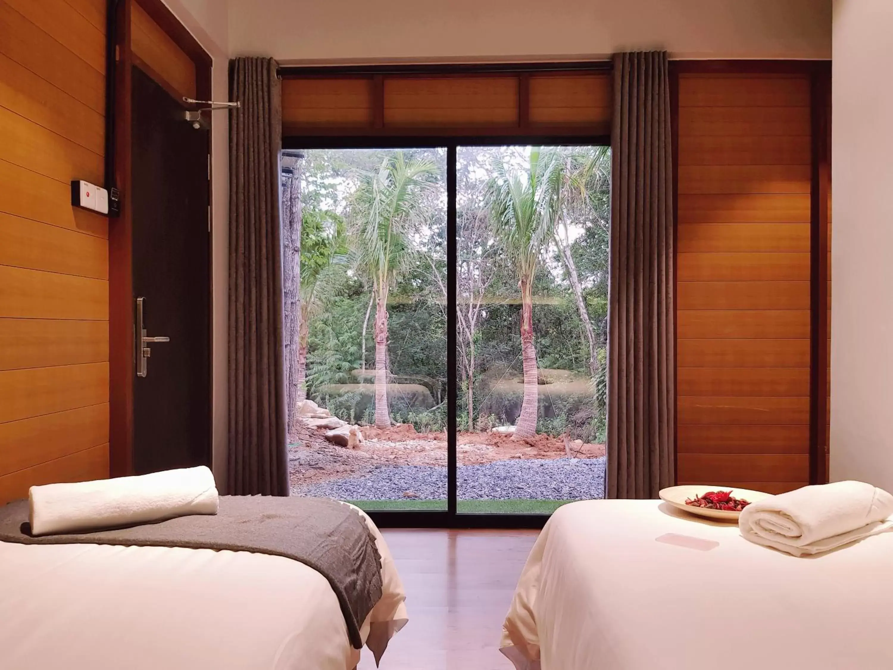 Standard Nature View in A Rock Resort Langkawi - Coral Reefs Standard Nature View in A Rock Resort Langkawi - Coral Reefs