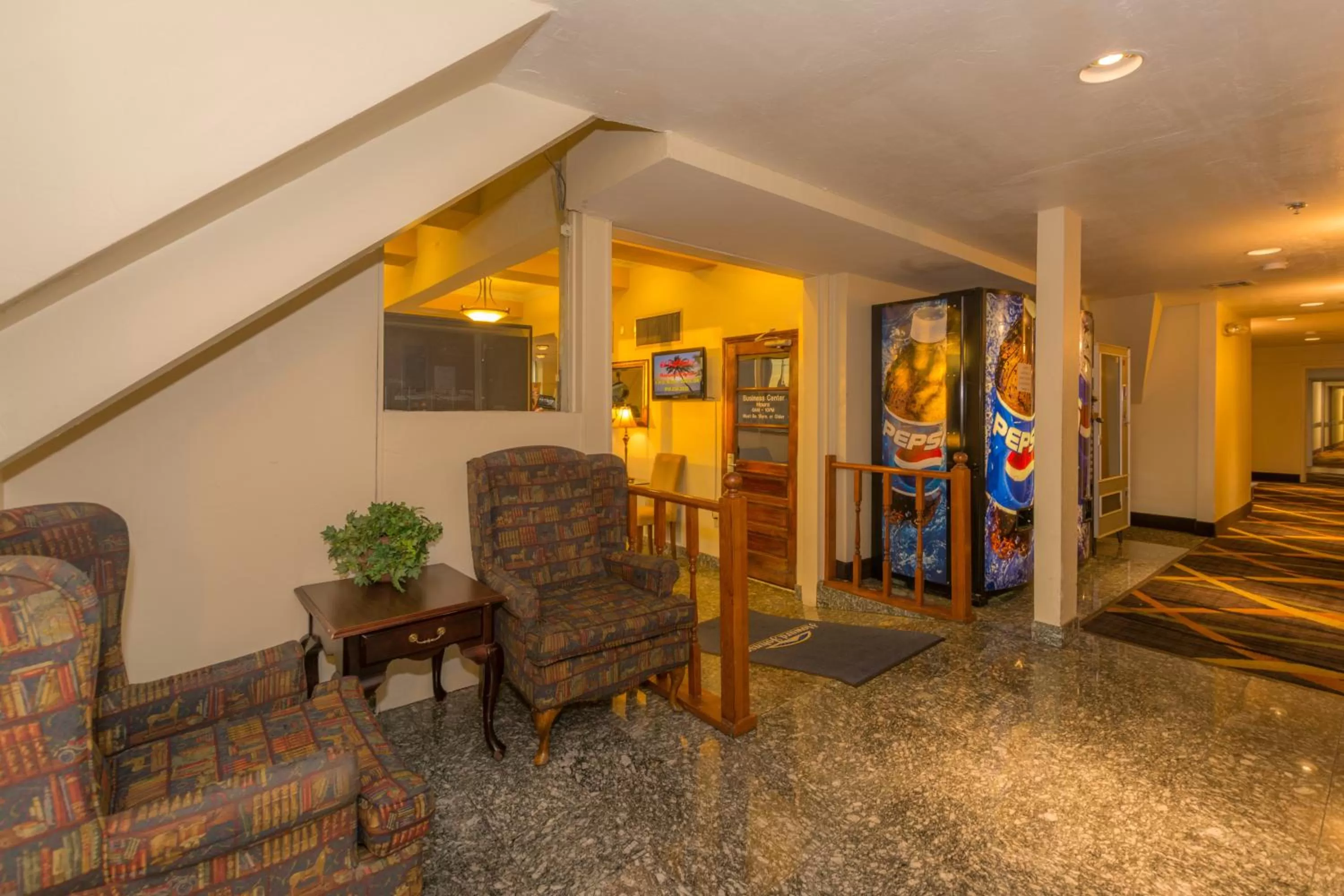 Lobby or reception in Howard Johnson by Wyndham Oklahoma City OKC Airport, Fairgrounds, I40