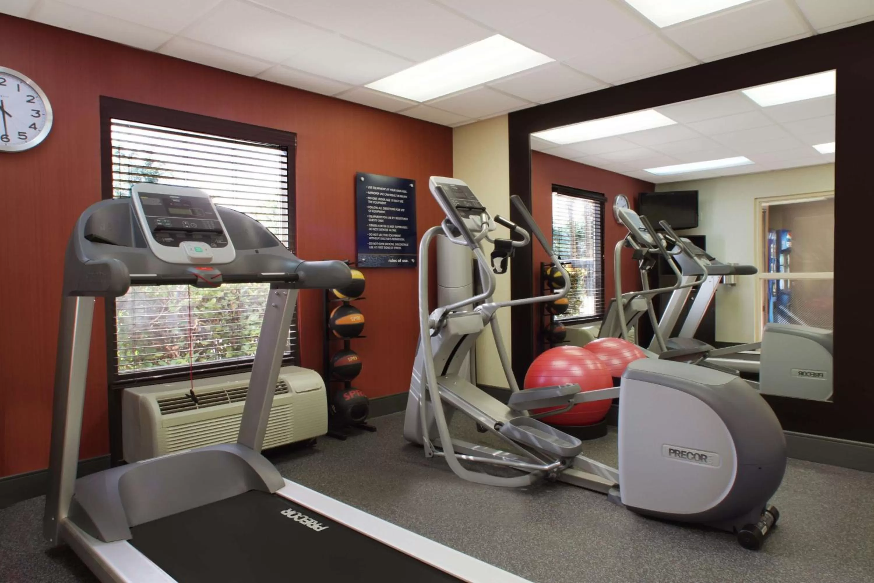 Fitness centre/facilities in Hampton Inn & Suites Port St. Lucie