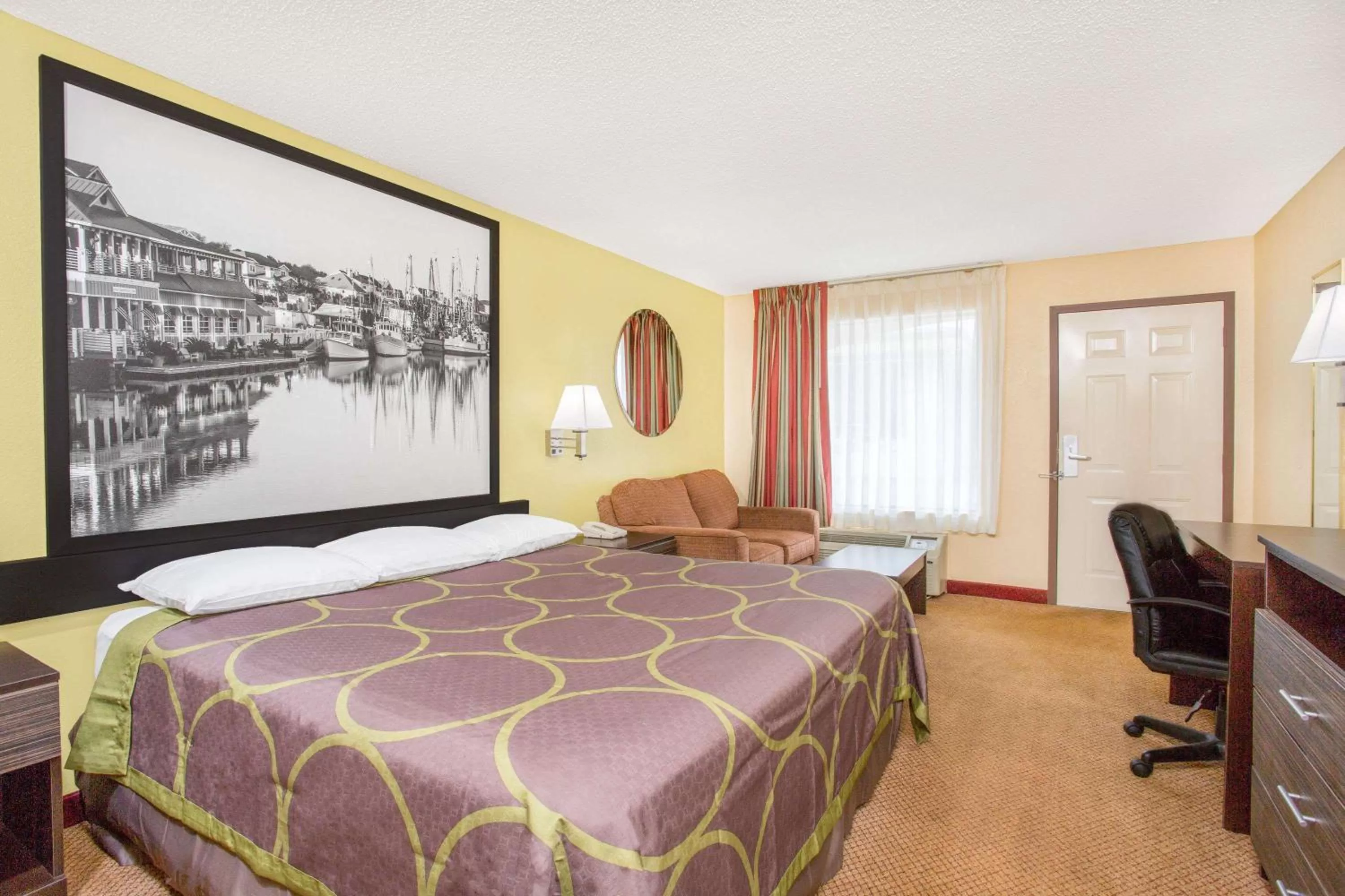 Photo of the whole room in Super 8 by Wyndham Sumter