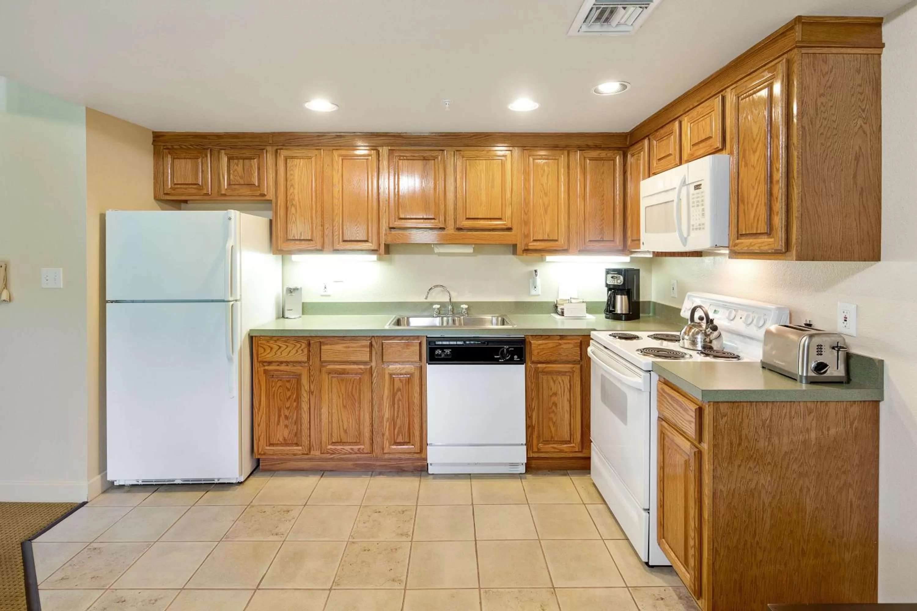 1 Bedroom 1 Queen Suite with Sofabed in Bent Creek Golf Village