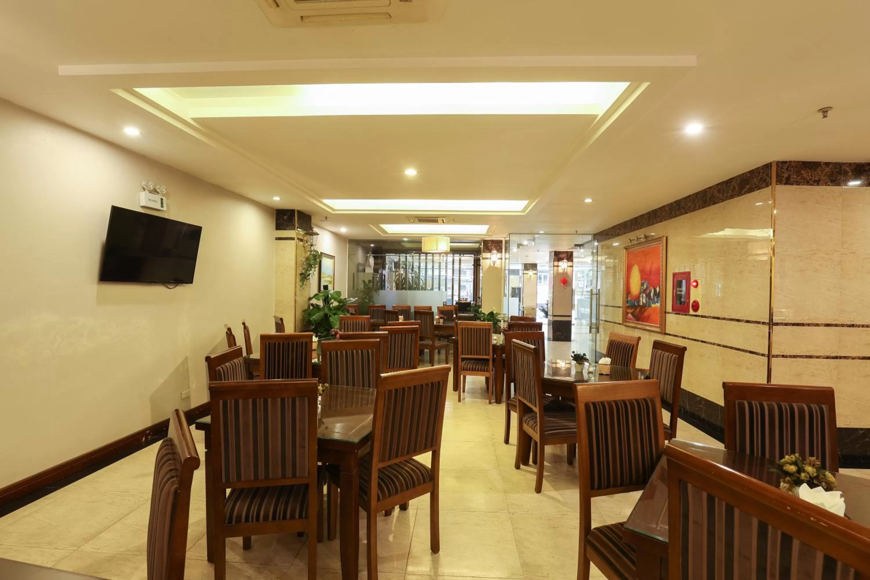 Restaurant/places to eat in Gallant Hotel