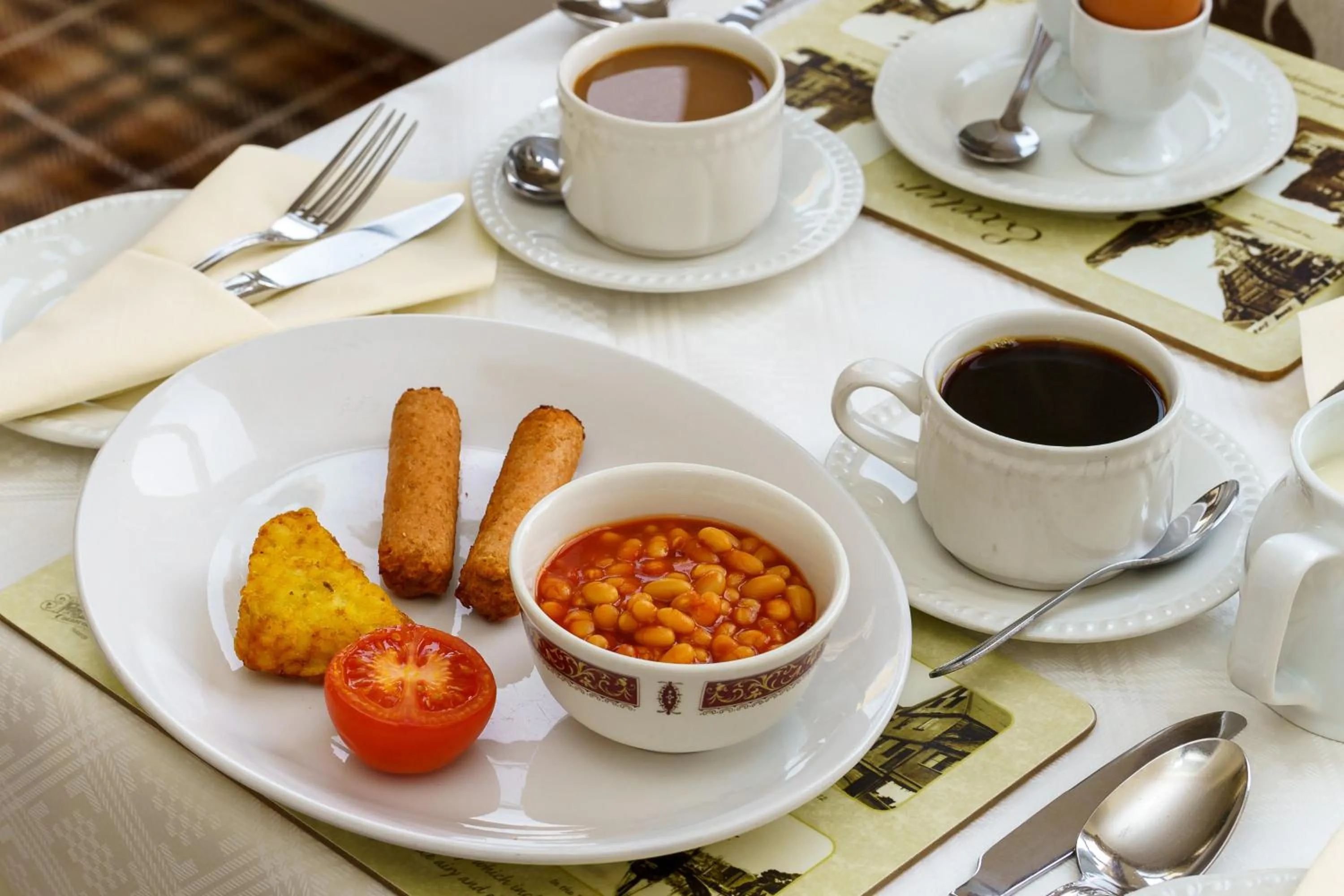 Food and drinks in St Andrews Hotel