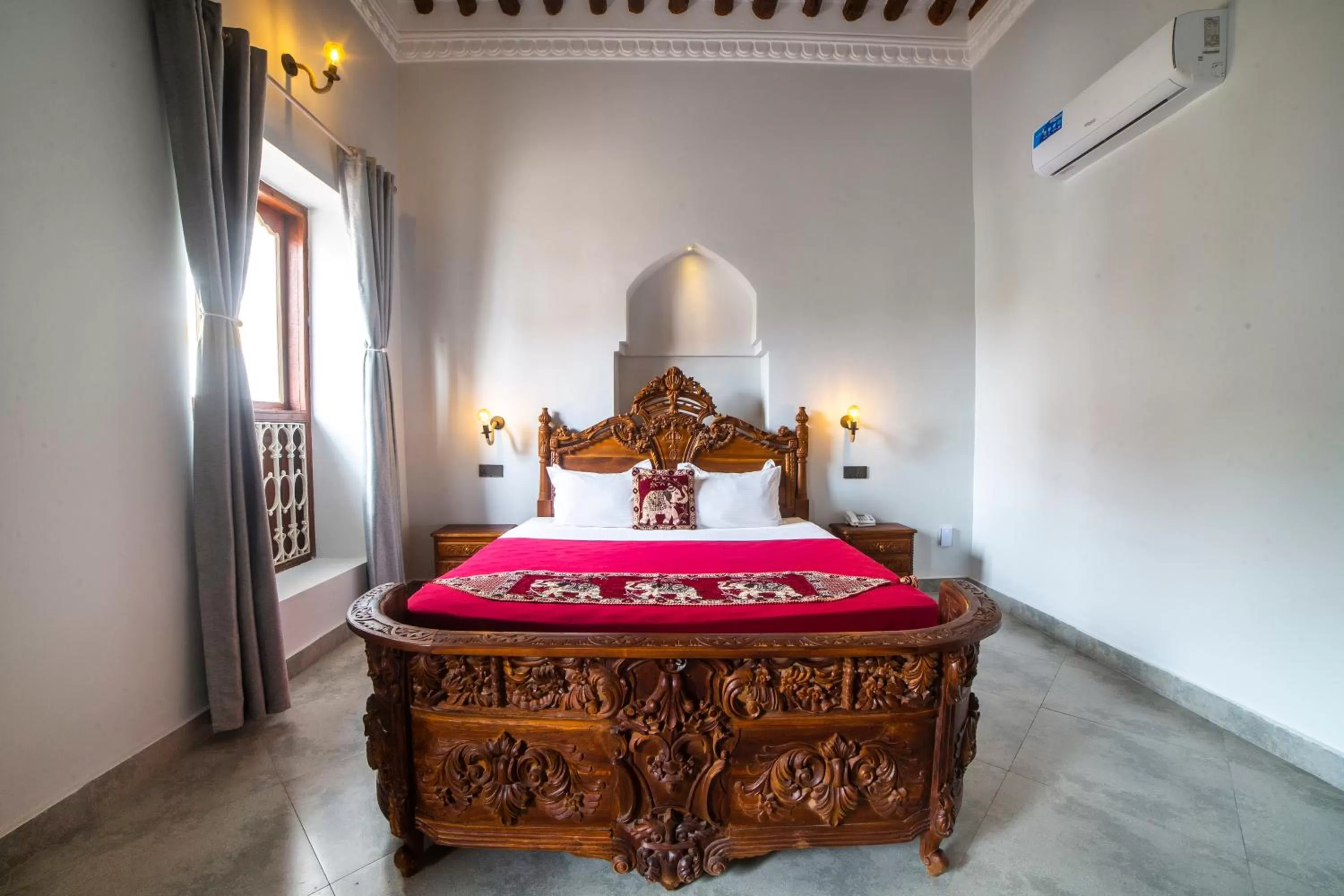 Double Room with Balcony City View - single occupancy in Tembo House Hotel