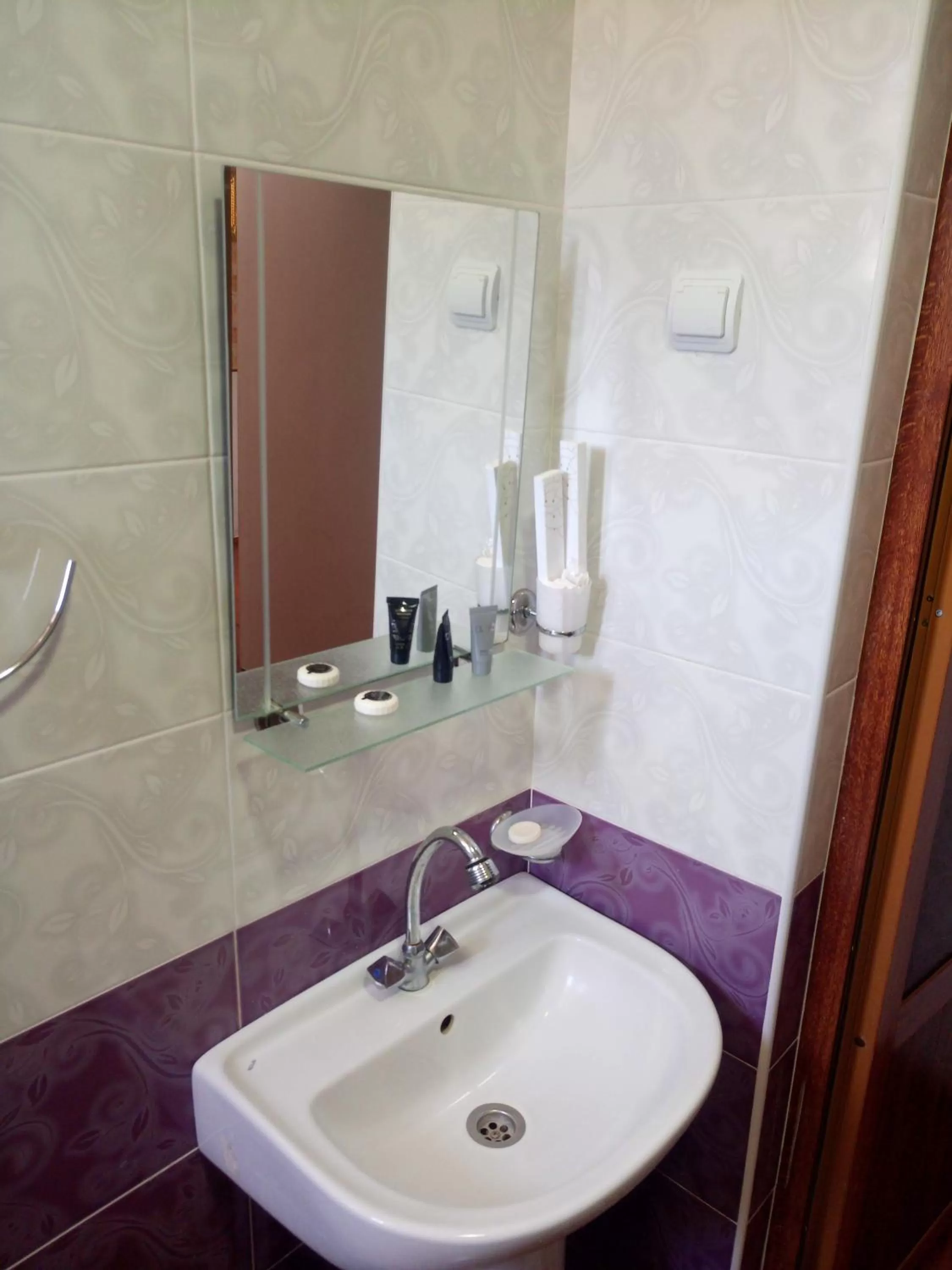 Bathroom in Karine B&B