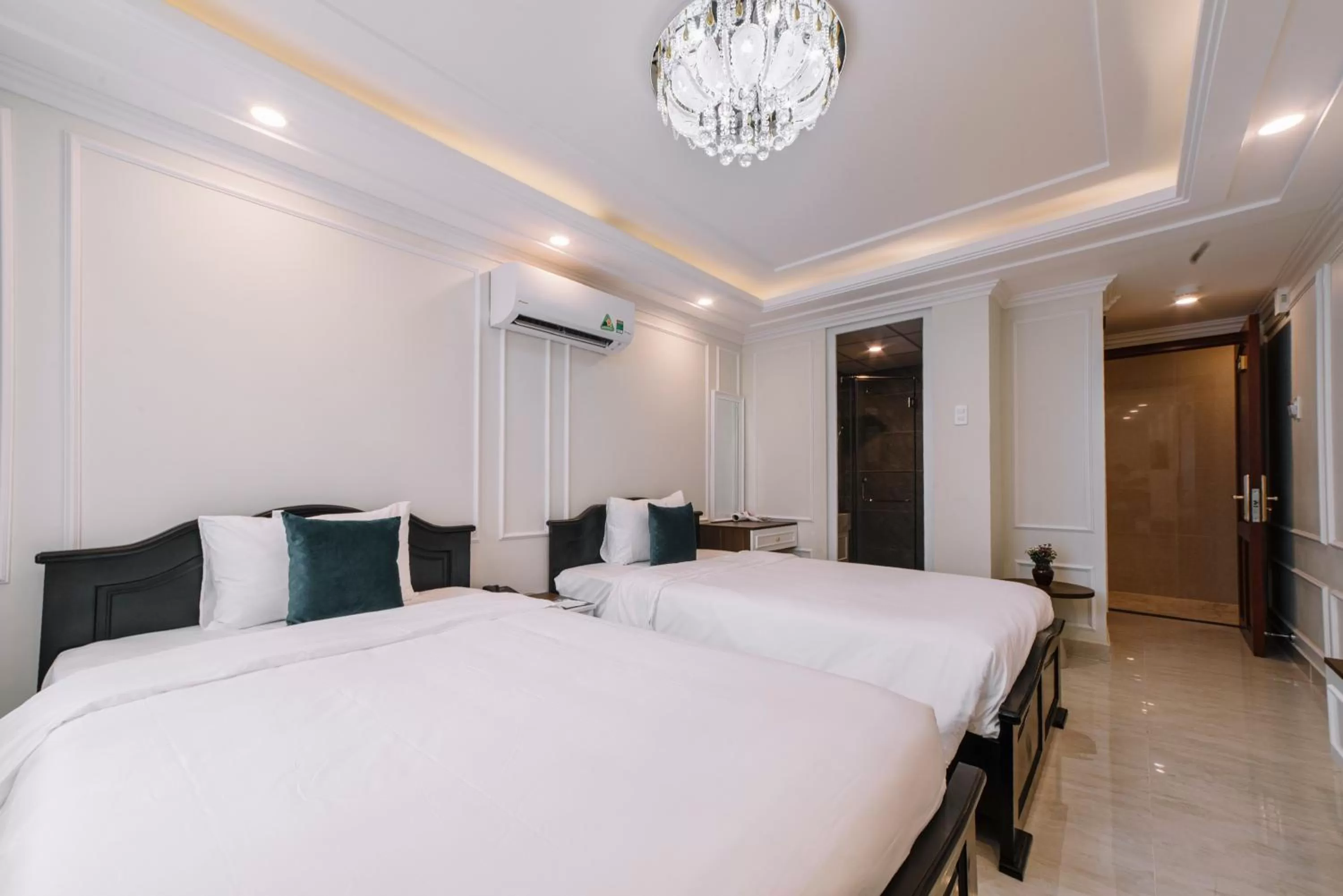 Bedroom, Bed in Saigon Hanoi Central Hotel