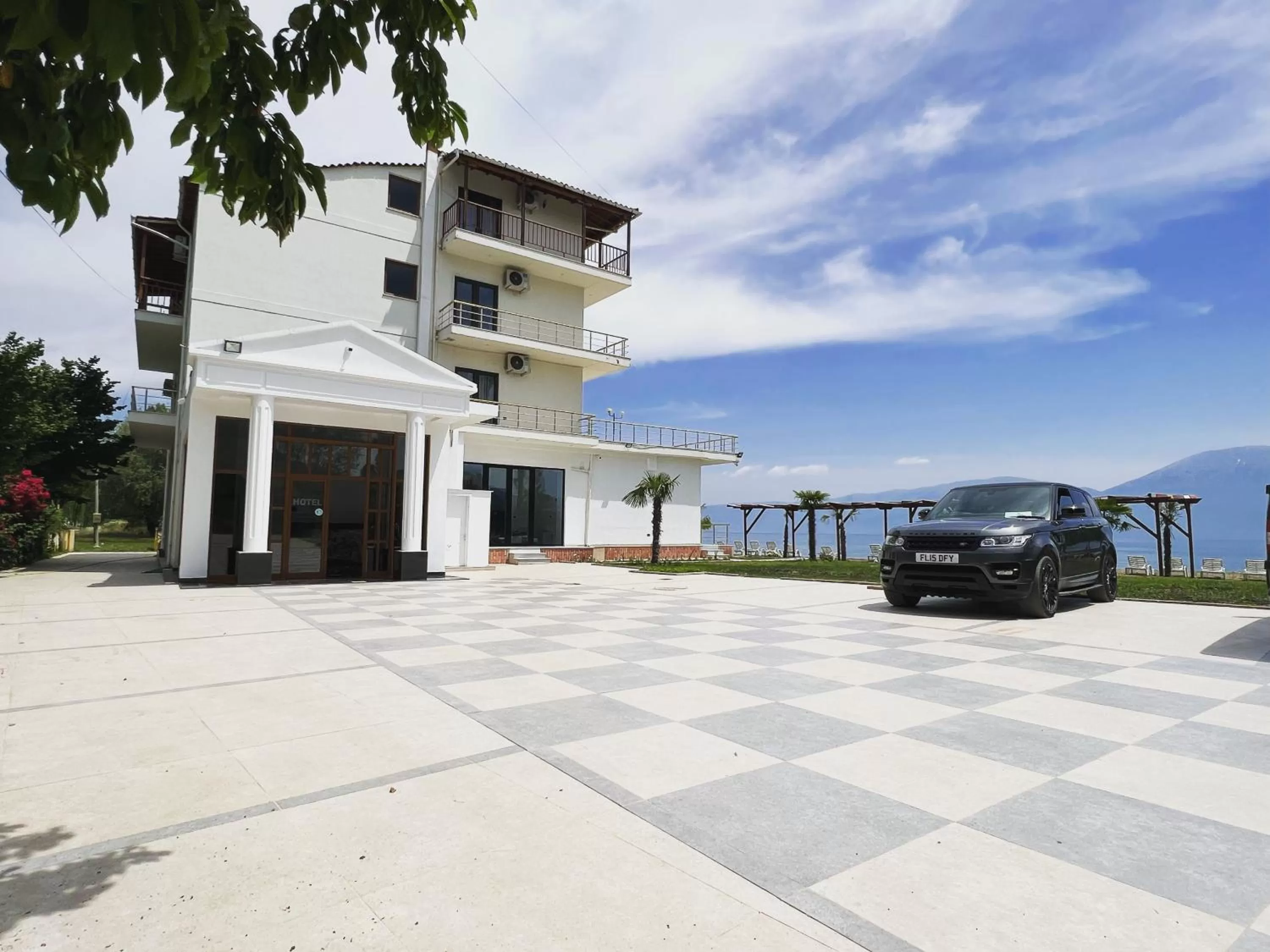 Property Building in Hotel Victoria