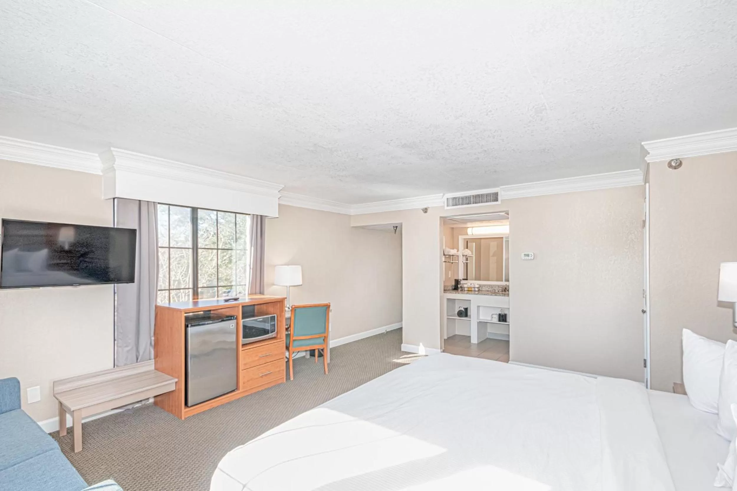 Bed in Casa Bella Inn & Suites Extended Stay