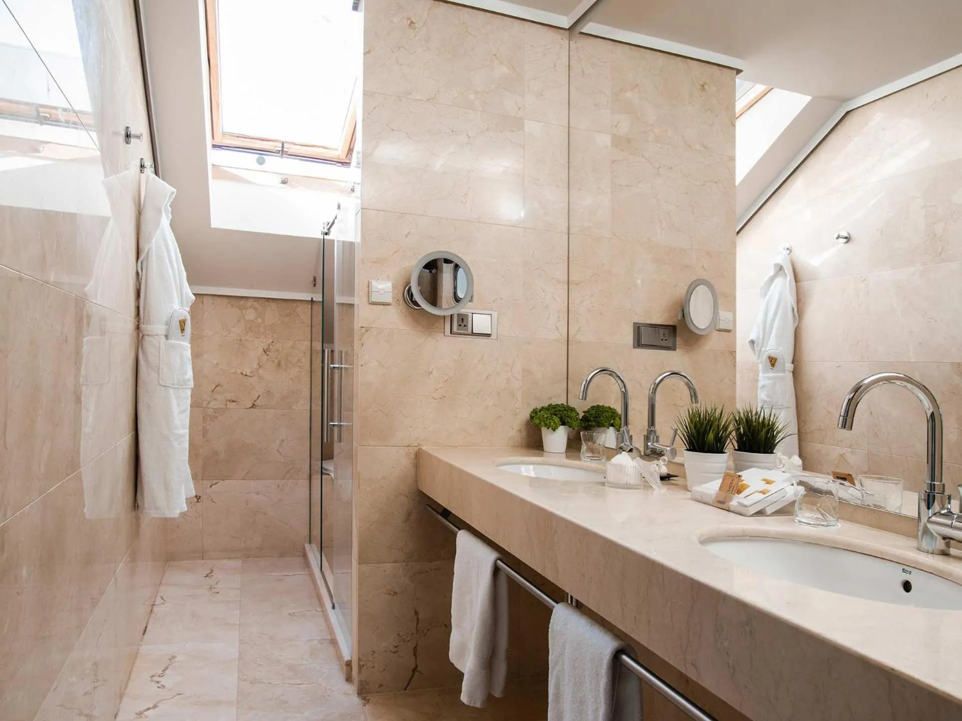 Bathroom in Preciados