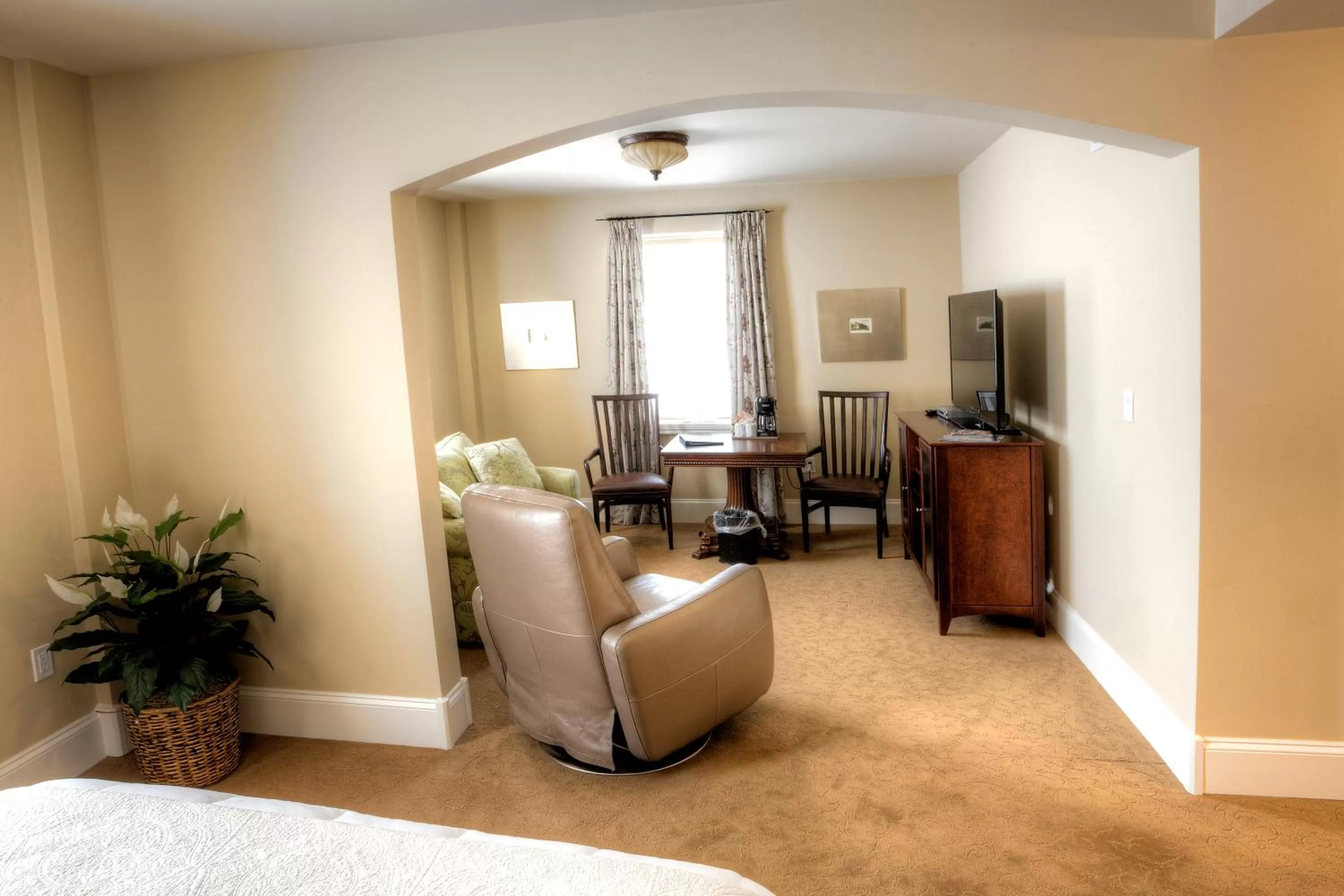 Day, Bed in Grant Hall Hotel