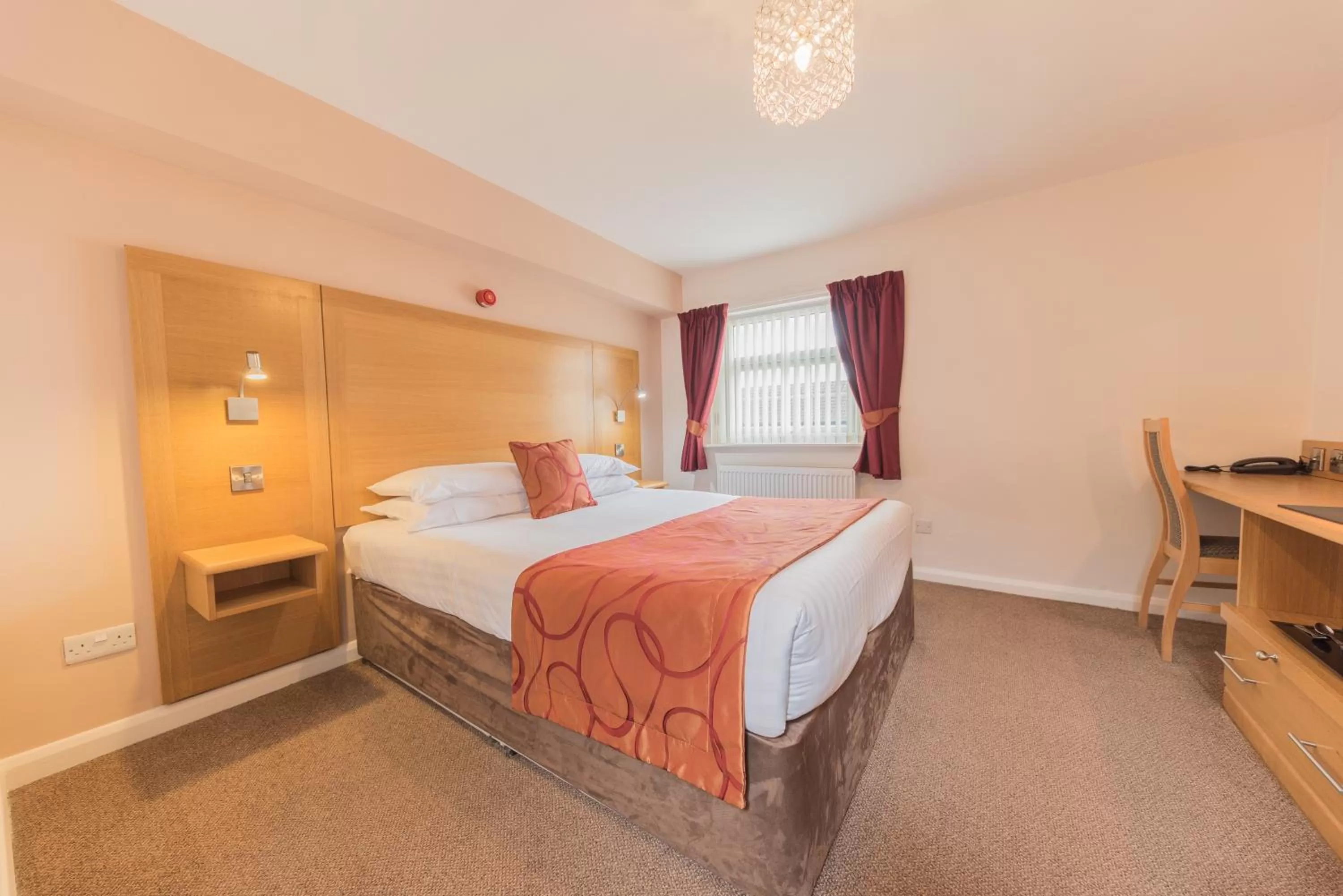 Bedroom, Bed in The Old Ginn House Inn