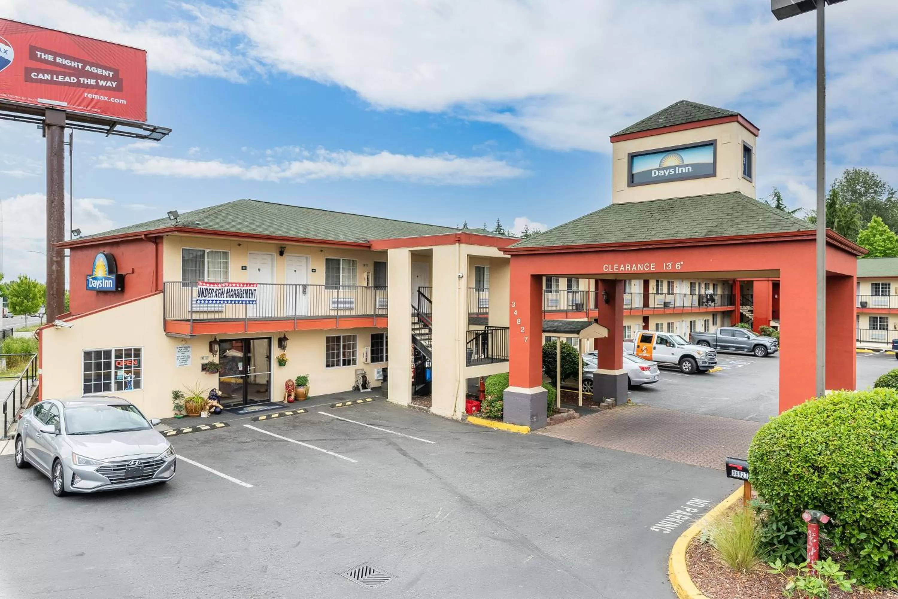 Property building in Days Inn by Wyndham Federal Way
