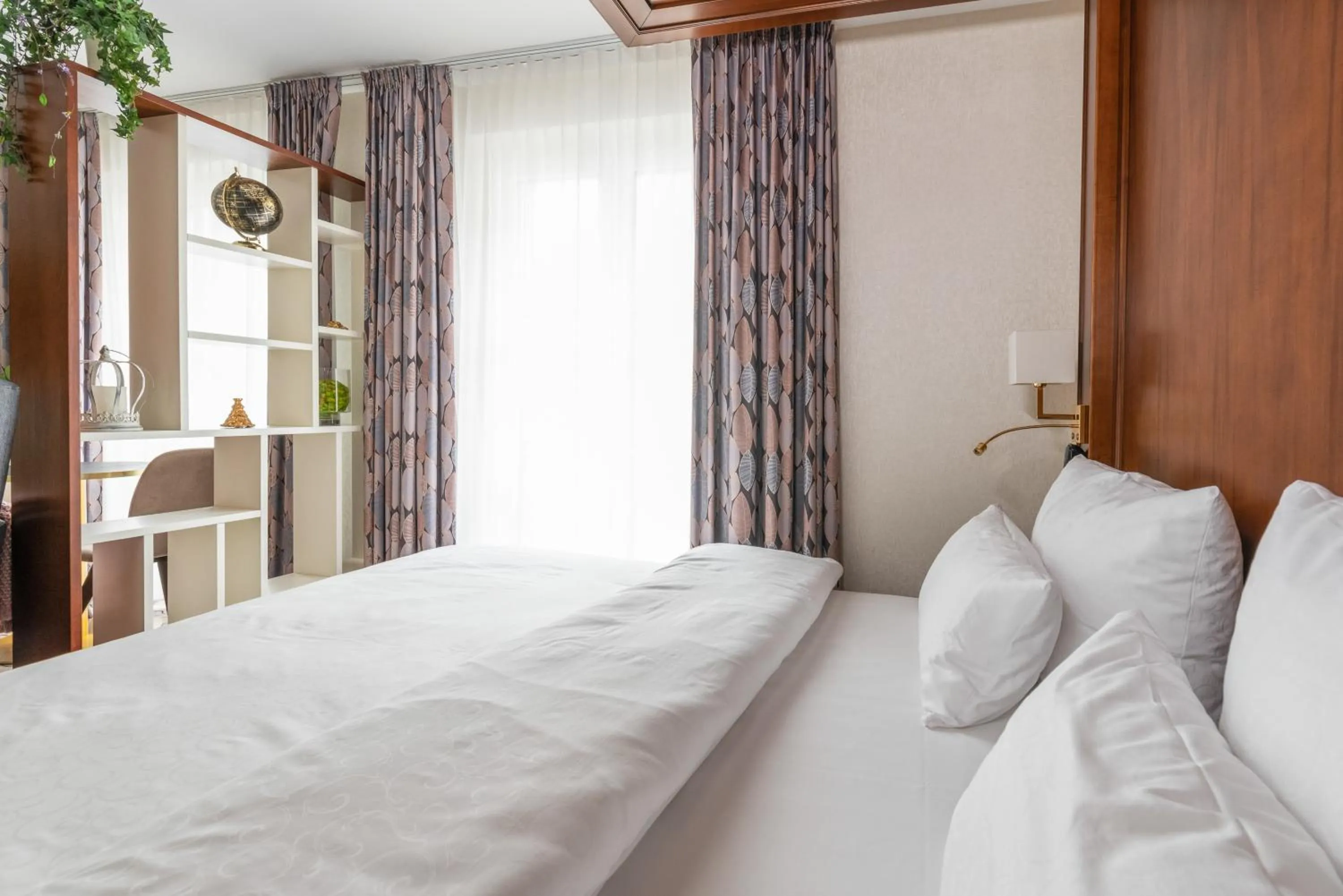 Bed in AdvaStay by KING's