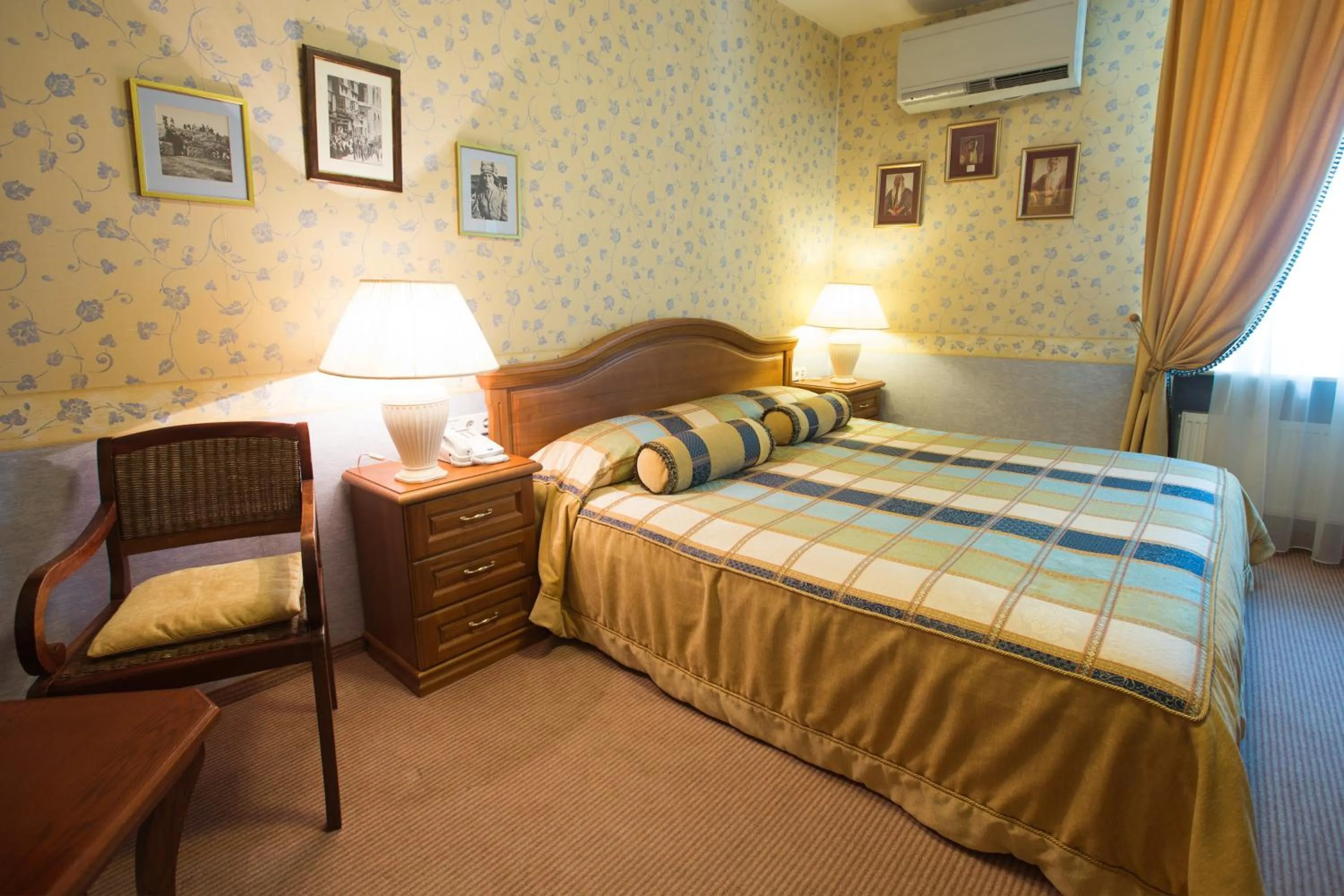 bunk bed, Bed in Shakespeare Boutique Hotel