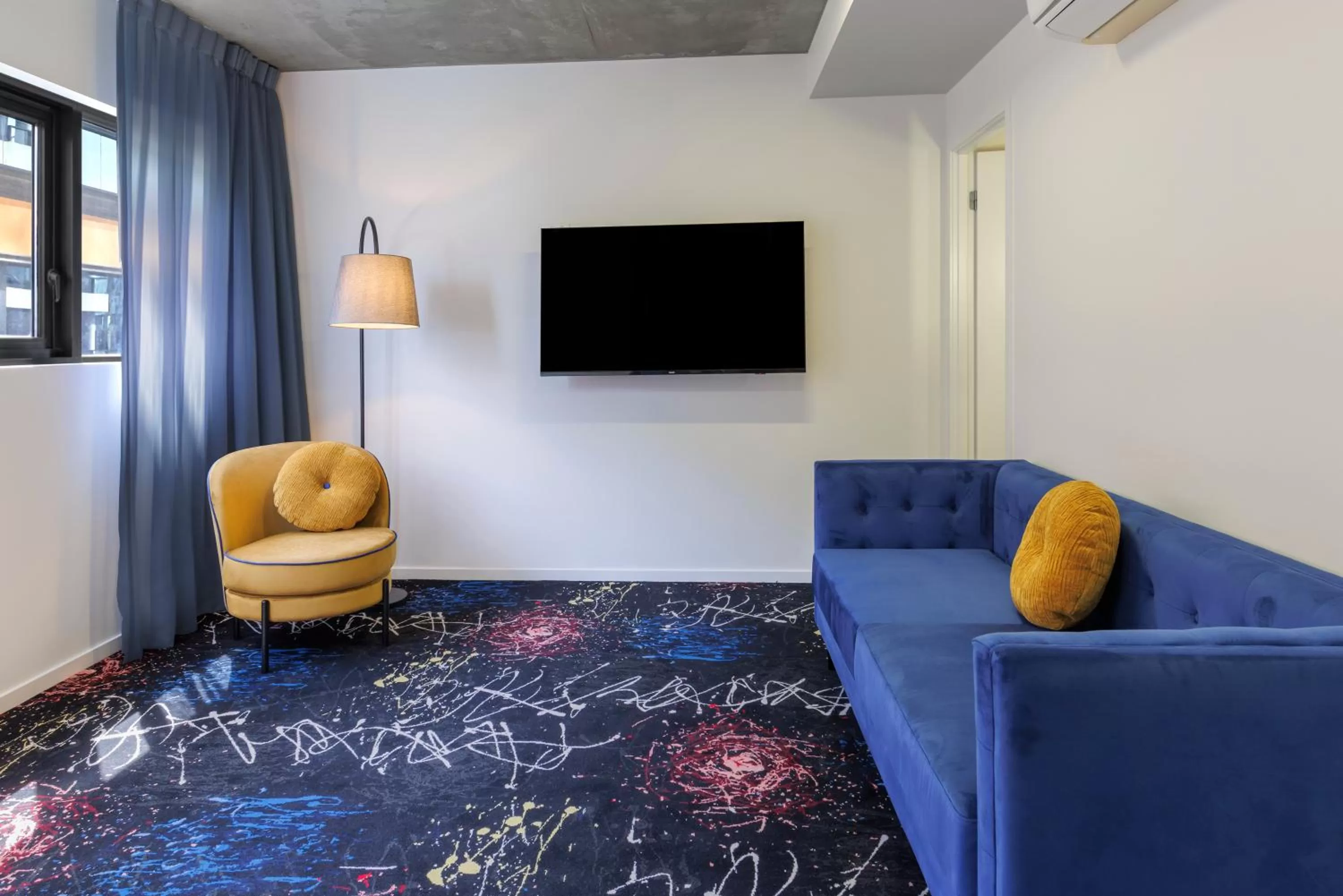 TV and multimedia, TV/Entertainment Center in Mercure Melbourne St Kilda Road