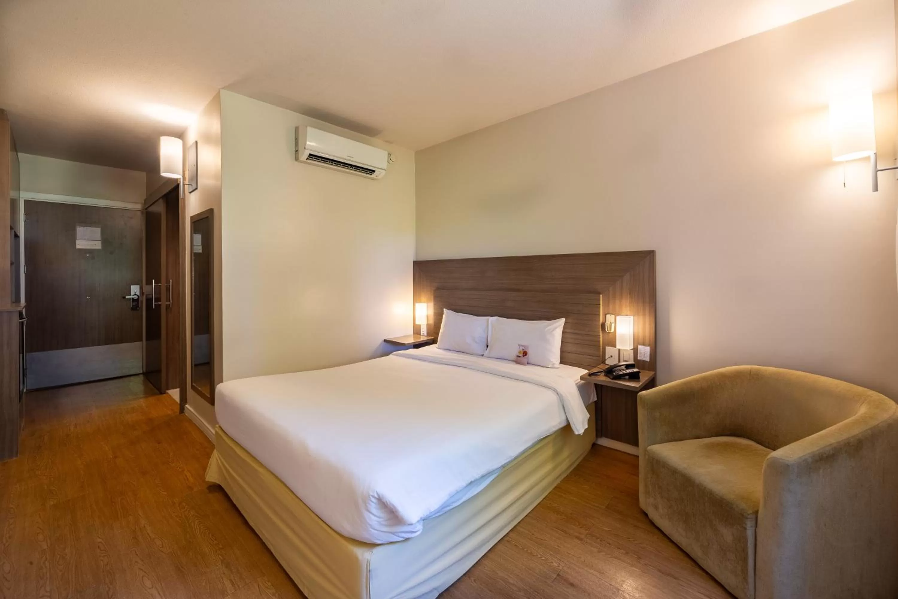 Bed in Novotel Manaus