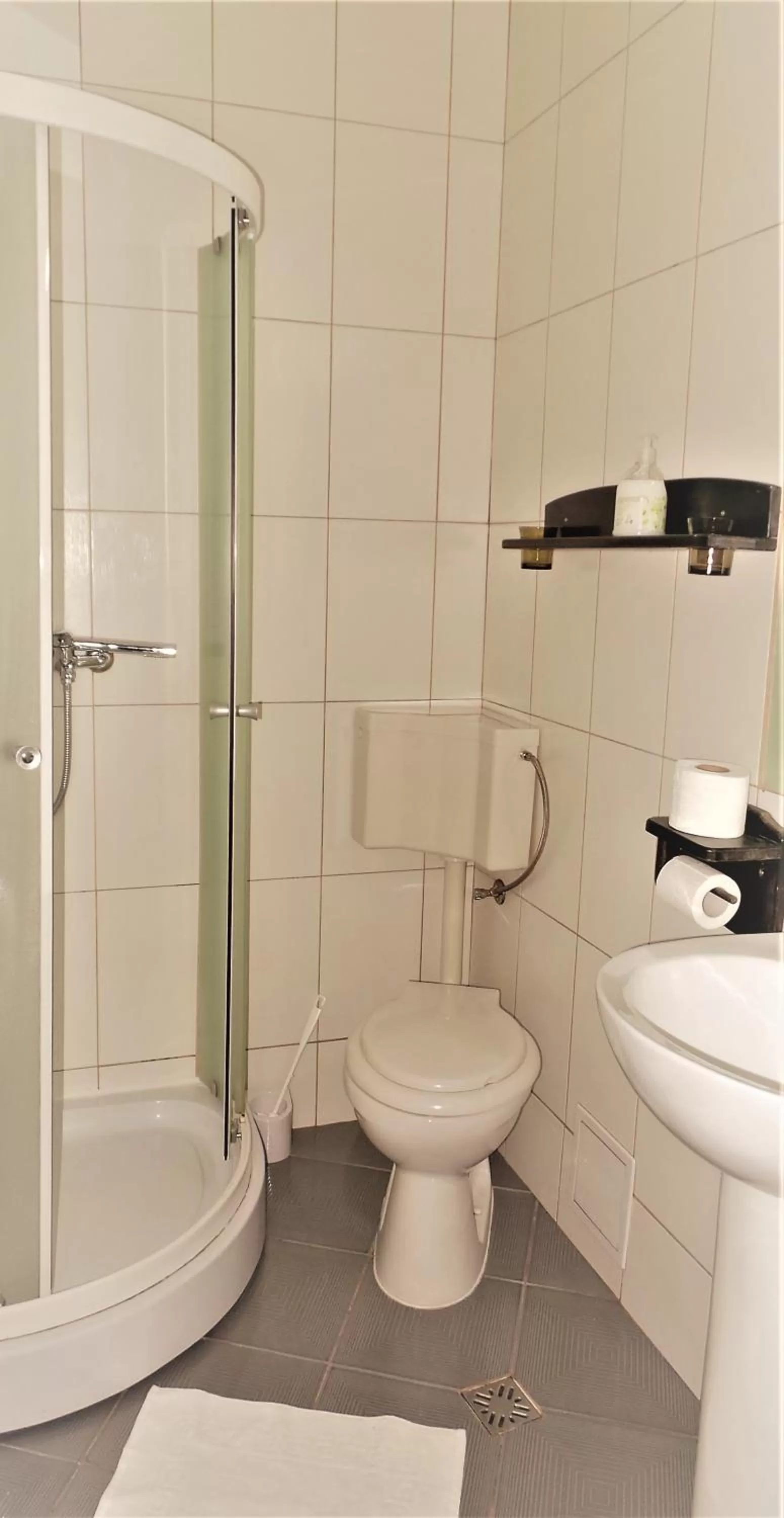 Bathroom in Hotel Sonne