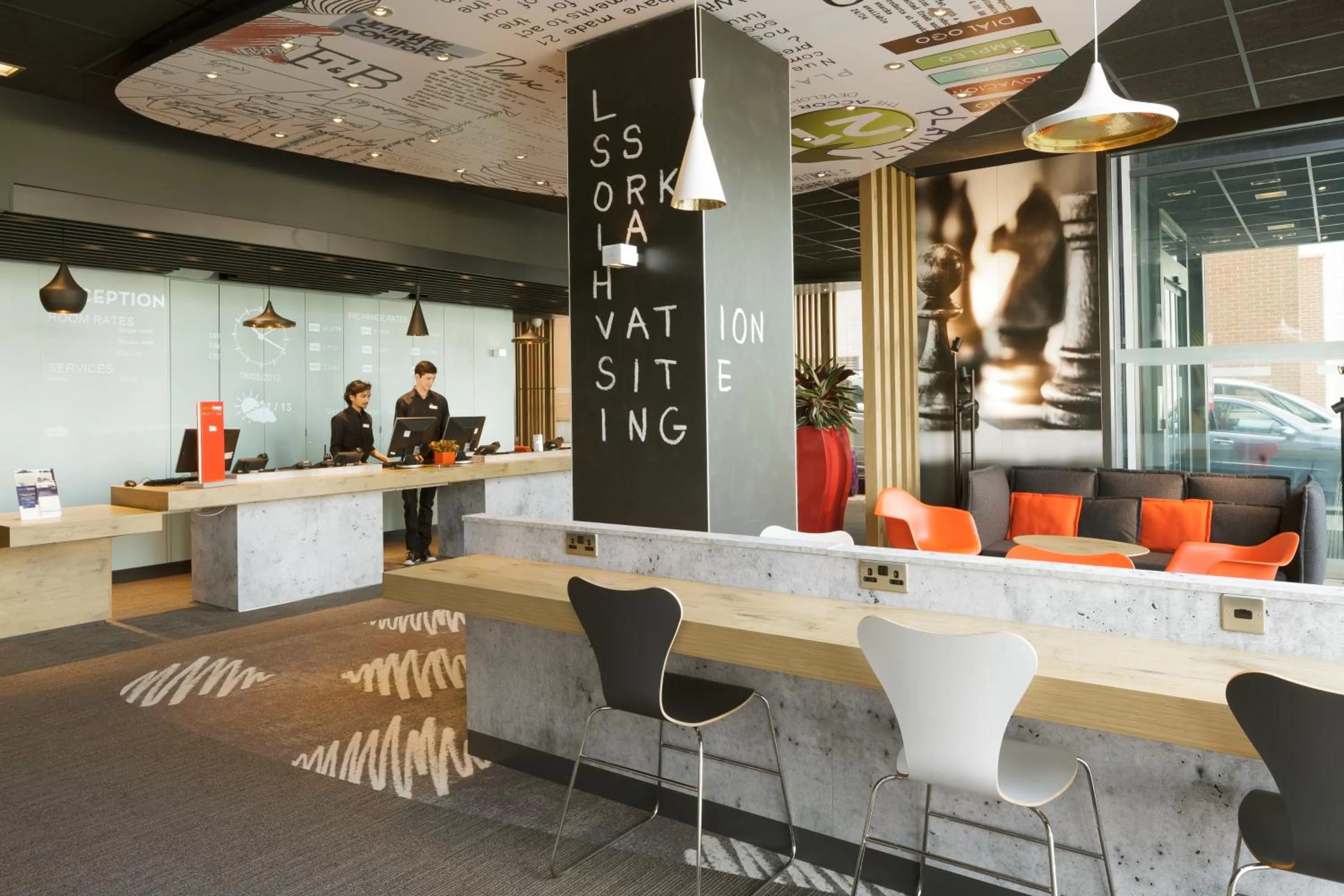 Lobby or reception in ibis London Excel-Docklands