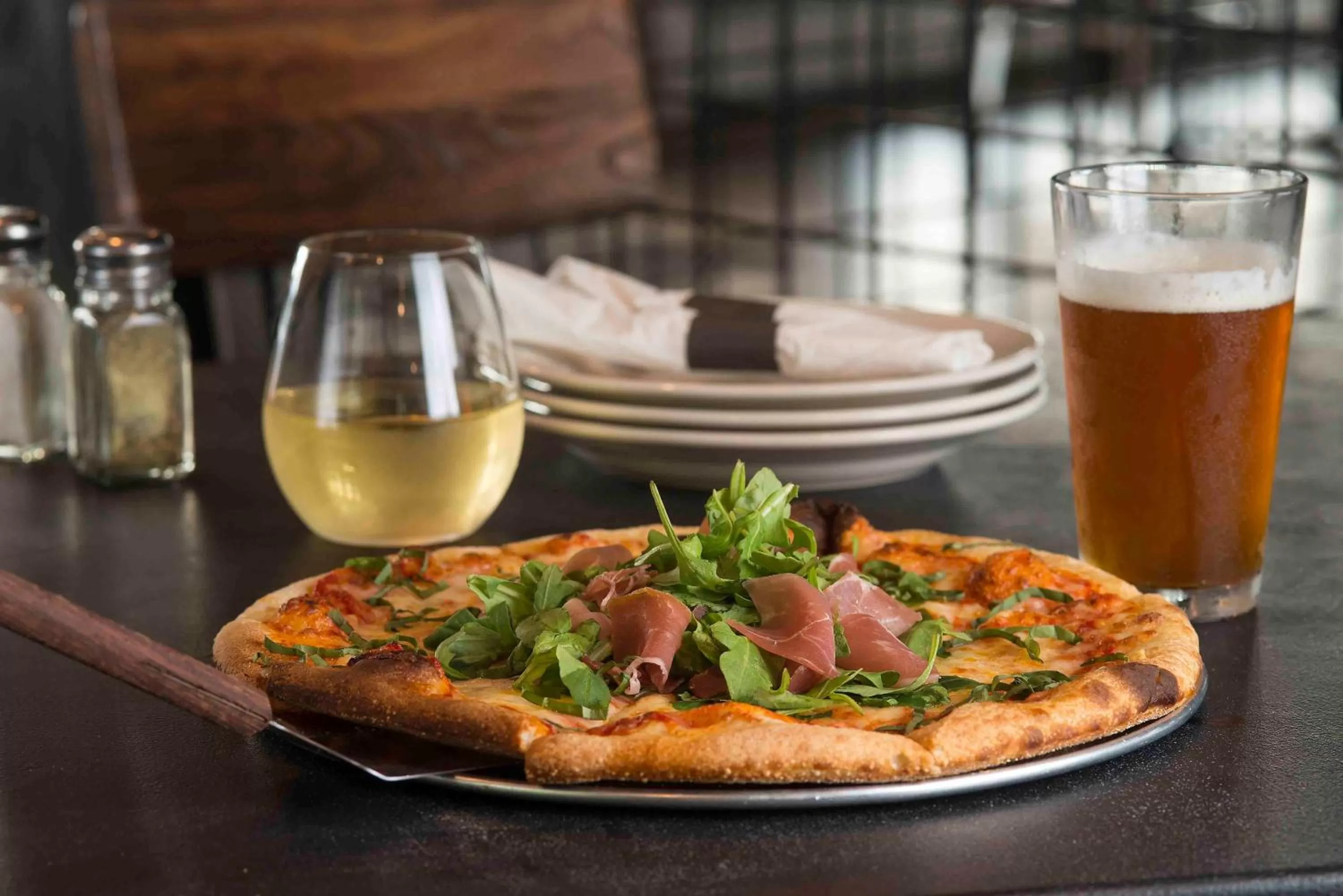 Meals in Lake Bomoseen Lodge