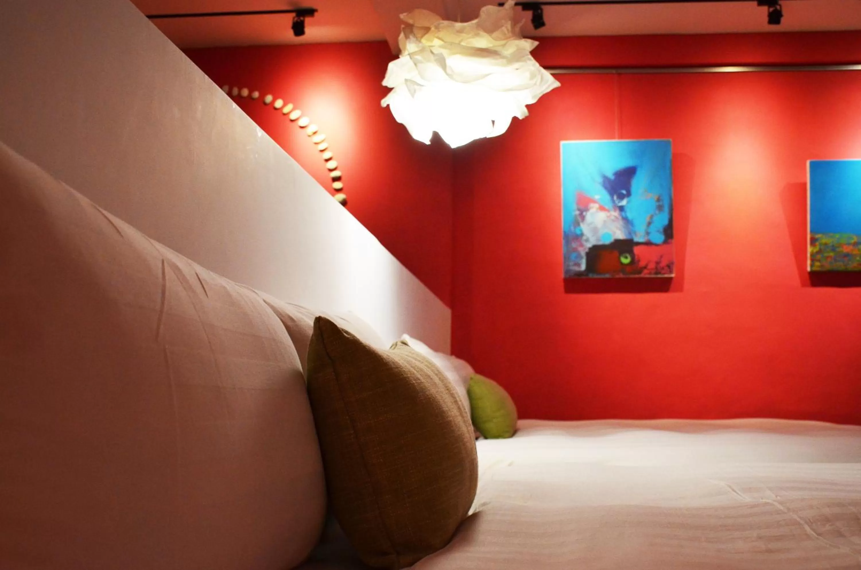 Decorative detail, Bed in The Leaf Inn