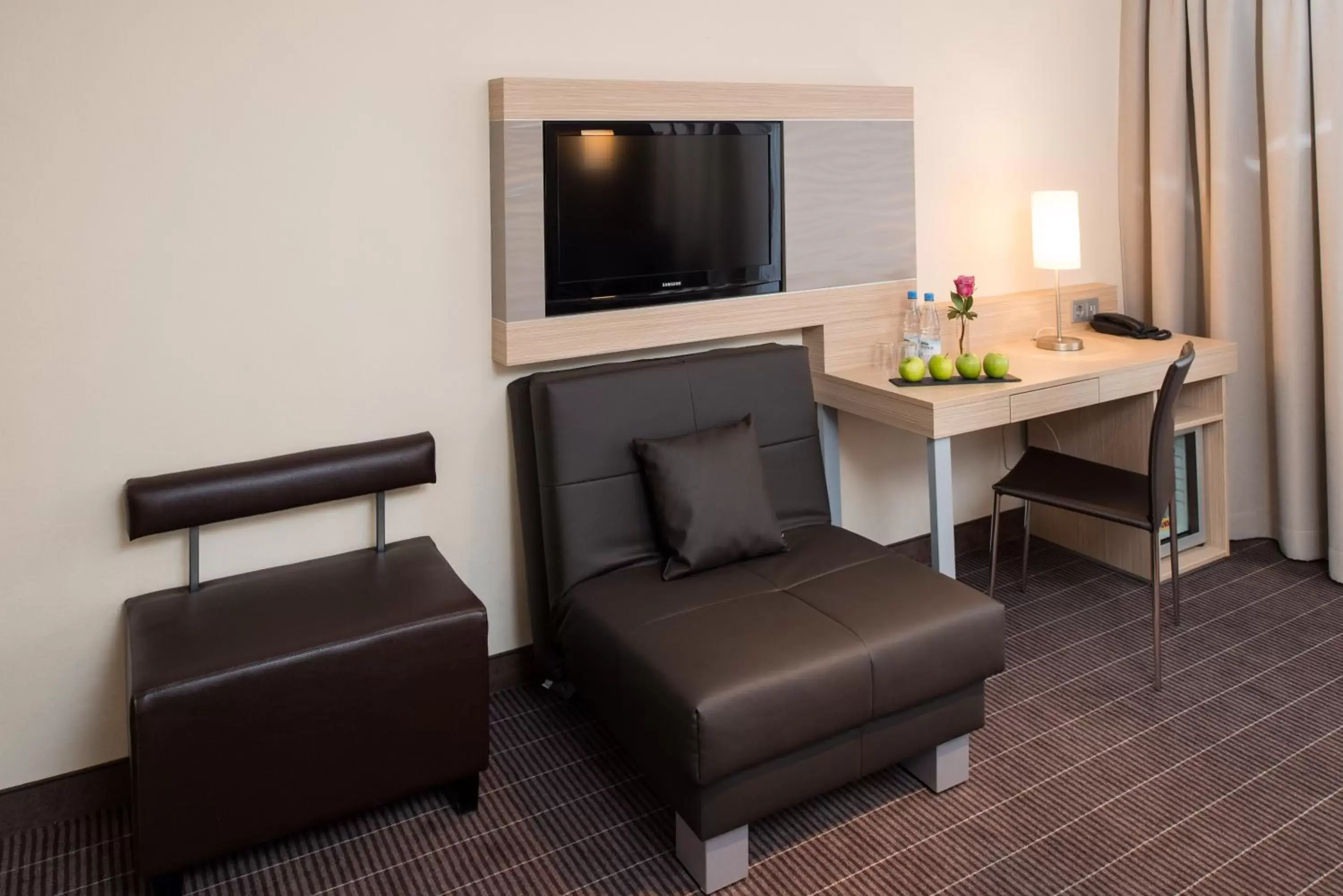 Superior Triple Room with UVC-Filter and Air Condition in Hotel New Orly Superior Triple Room with UVC-Filter and Air Condition in Hotel New Orly