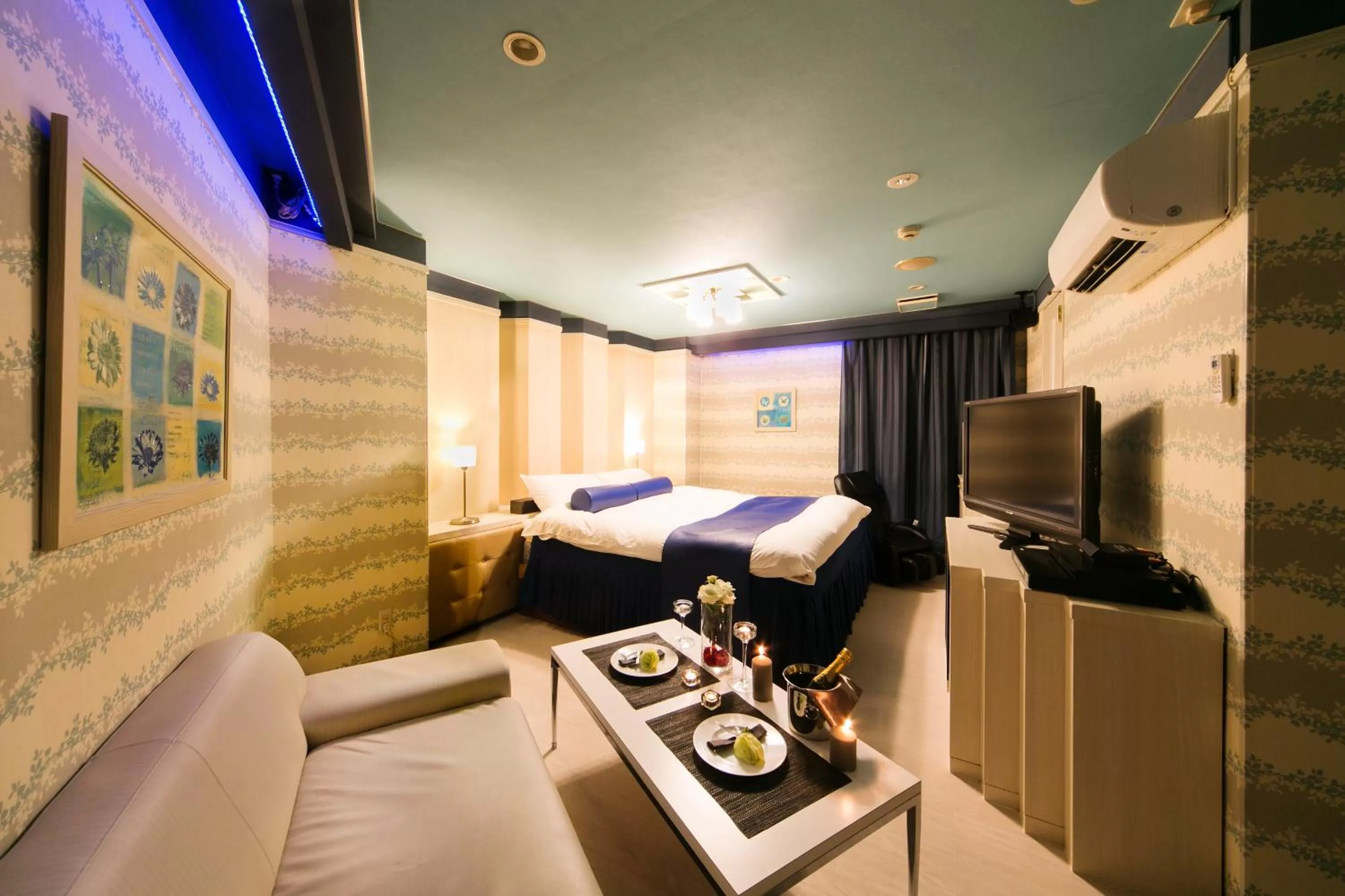 Photo of the whole room, TV/Entertainment Center in Hotel Renaissance Sendai (Leisure Hotel)