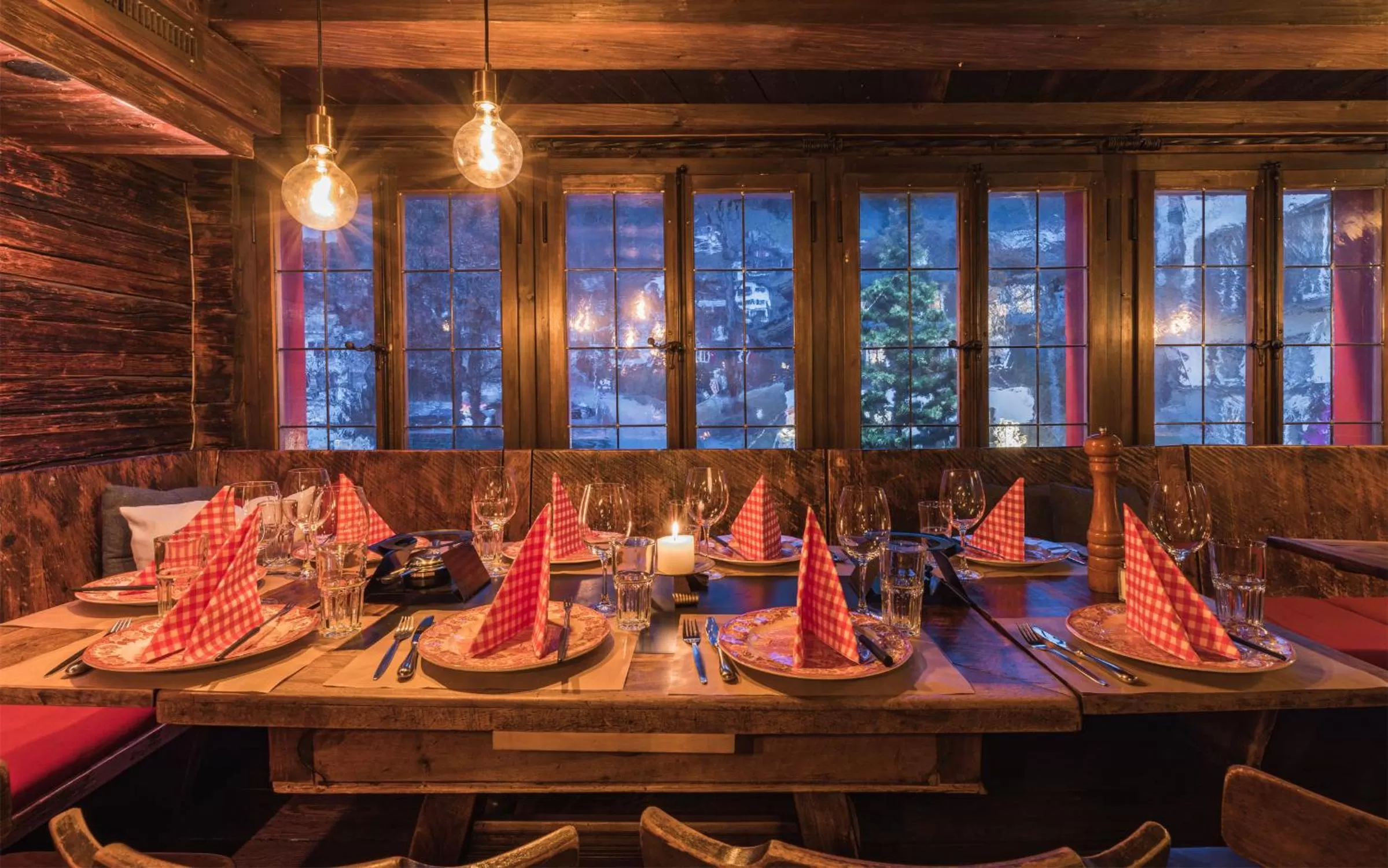 Restaurant/places to eat in Alpenclub