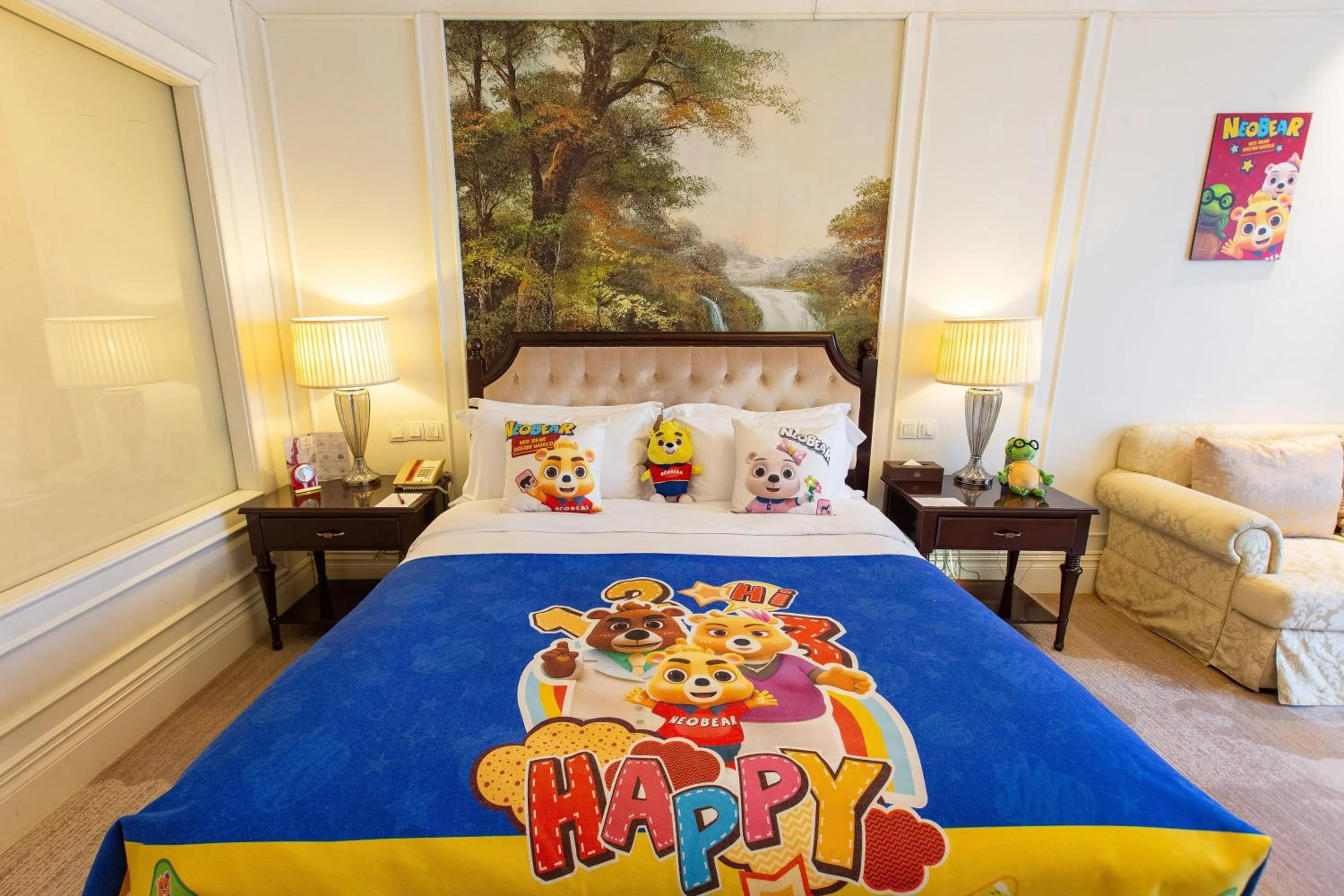 Photo of the whole room, Bed in Crowne Plaza Ocean Spring Resort by IHG