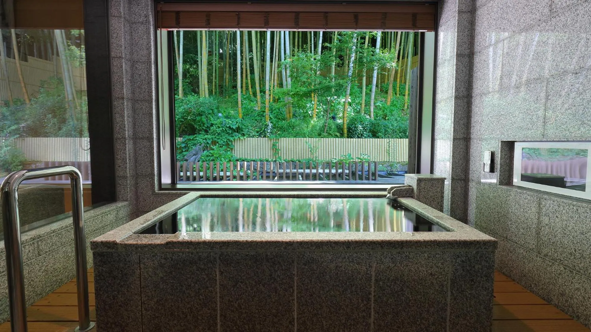 Hot Spring Bath in Arima Onsen Taketoritei Maruyama