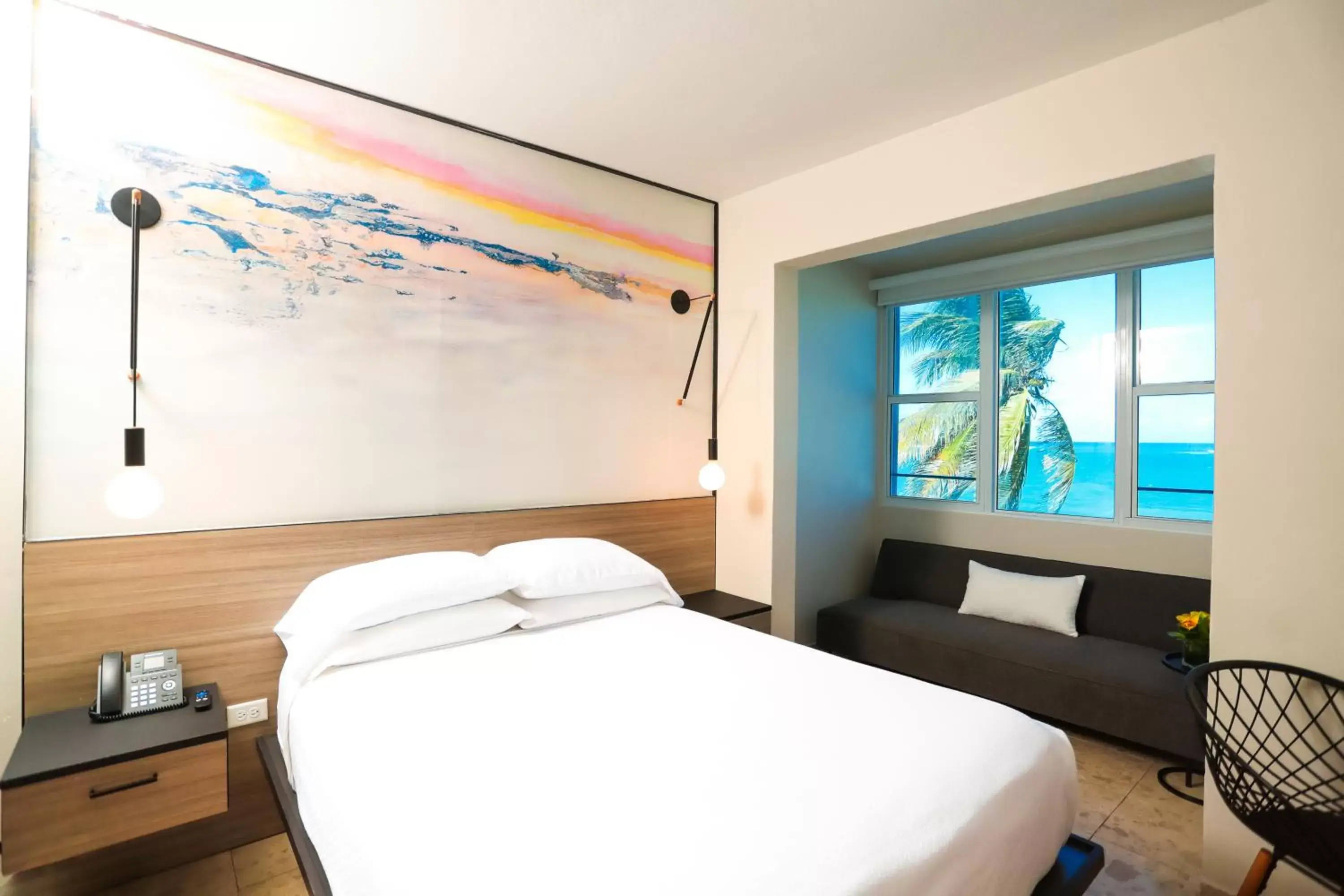 Tryst Ocean View King in The Tryst Beachfront Hotel Tryst Ocean View King in The Tryst Beachfront Hotel