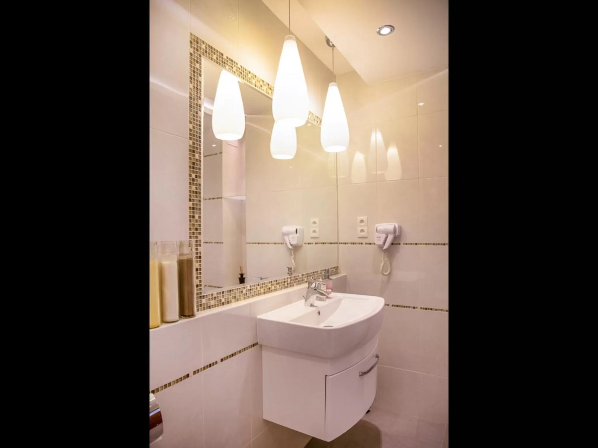 Bathroom in PIANO CAFE b&b