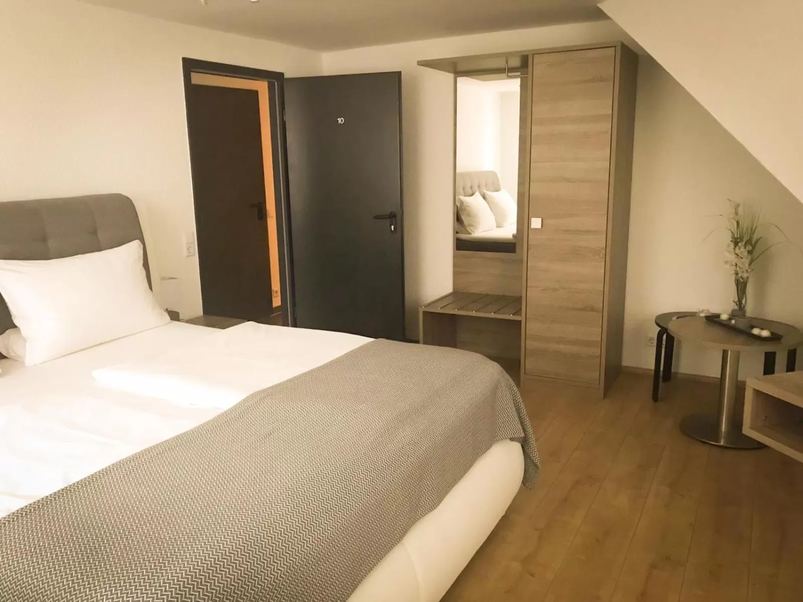 Photo of the whole room, Bed in Hotel Langhans