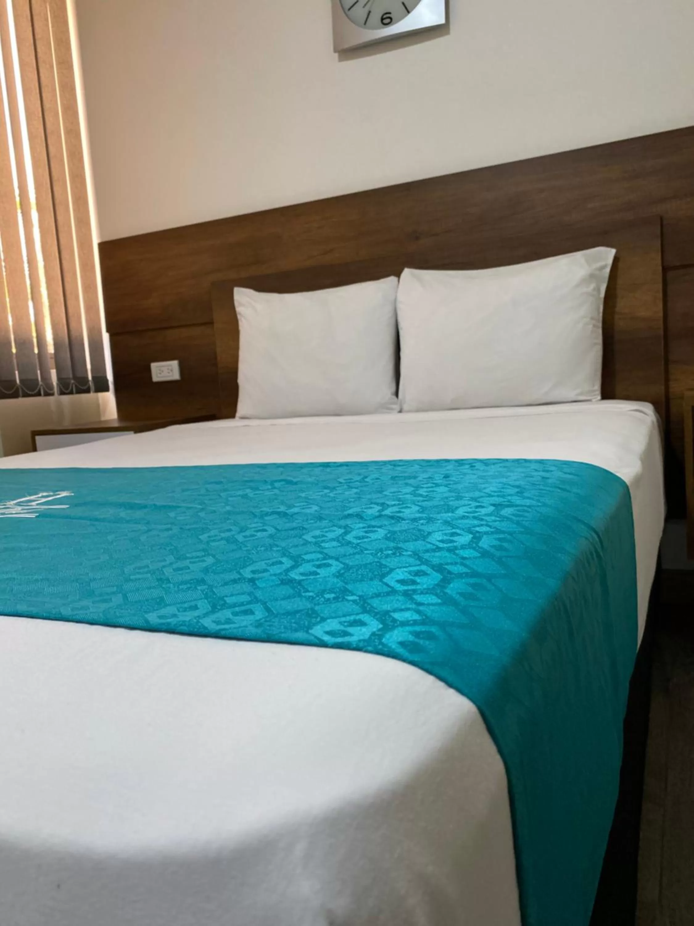 Property building, Bed in Hotel Campo Real