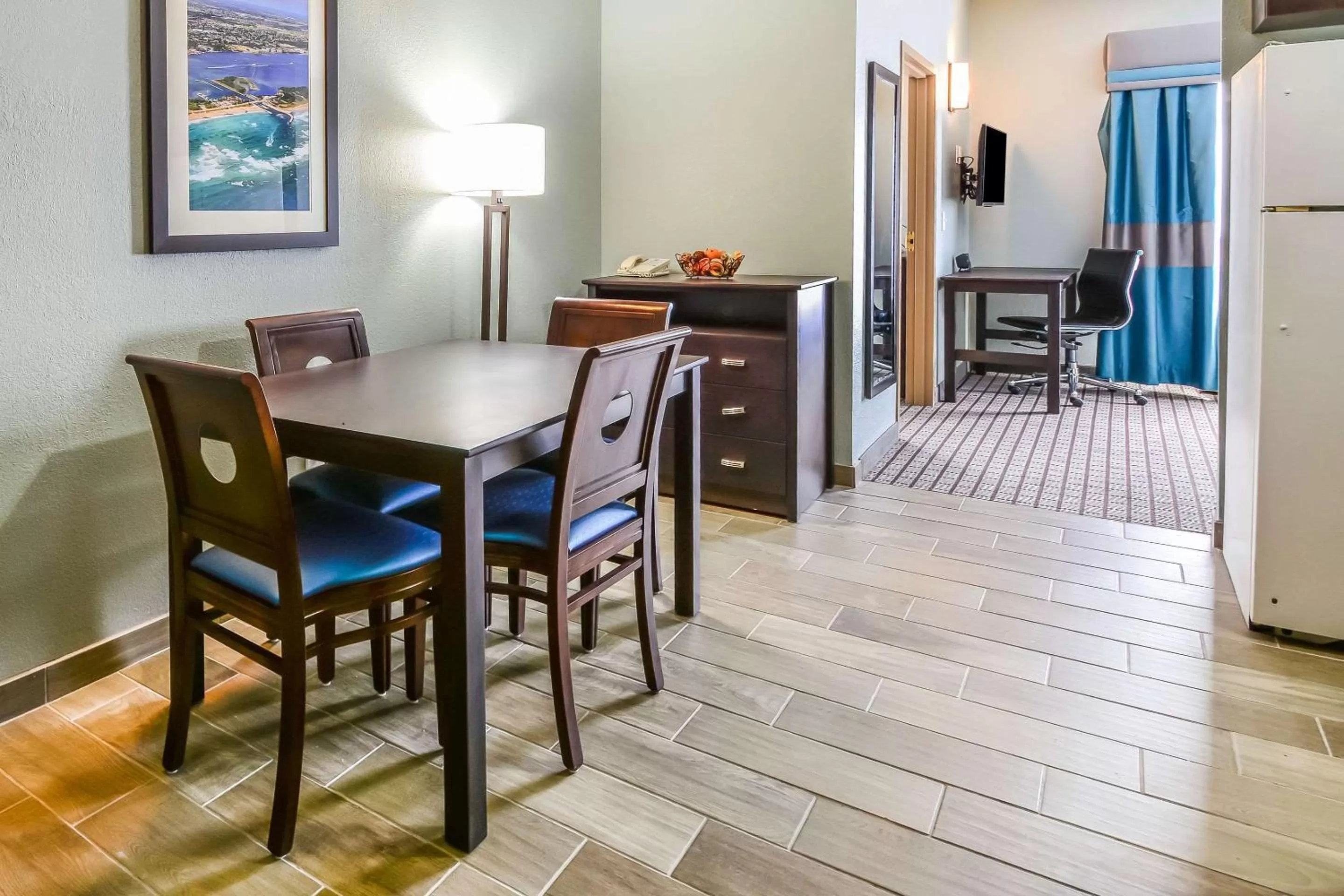 Photo of the whole room in Comfort Suites Tampa - Brandon