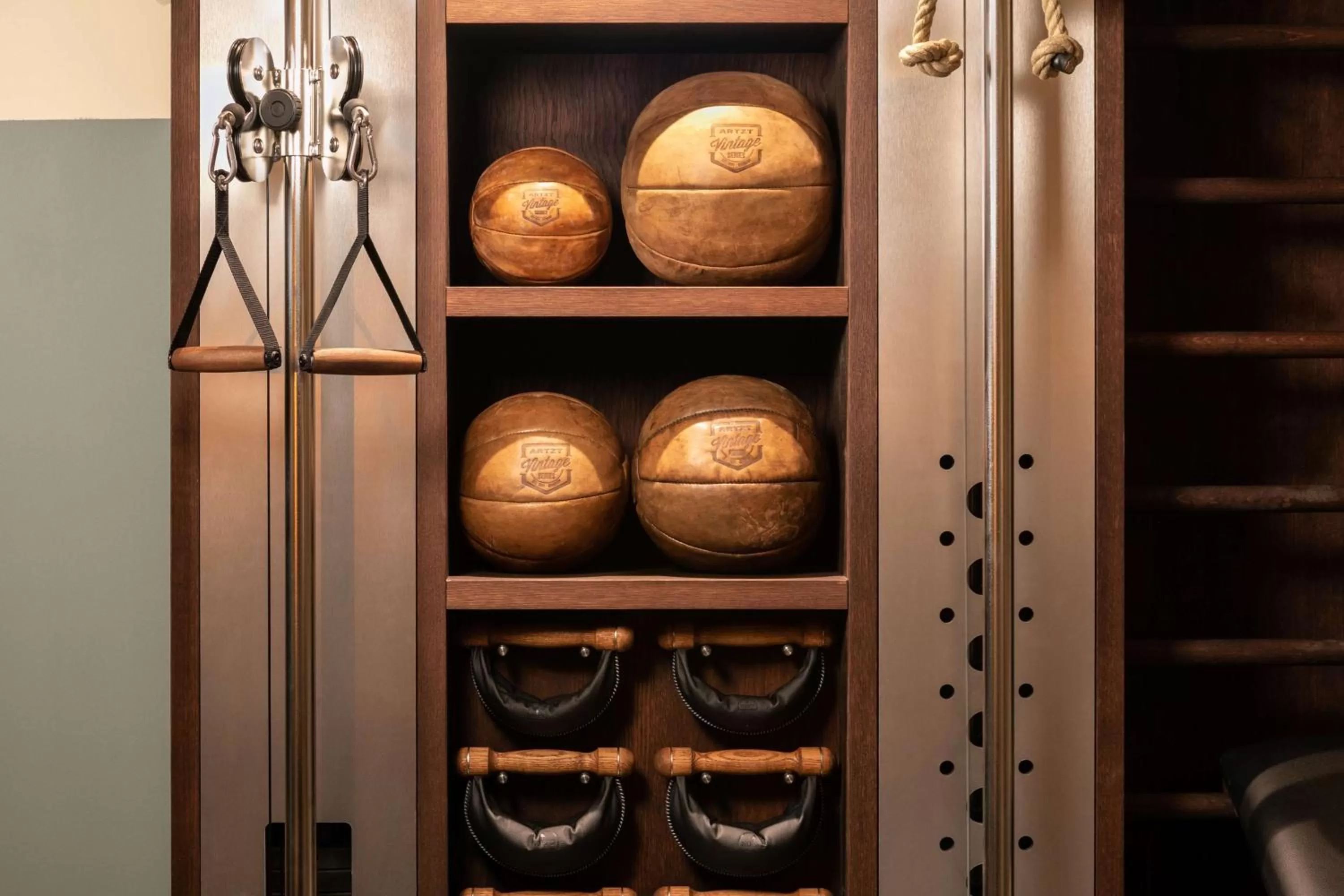 Spa and wellness centre/facilities in Holmes Hotel London