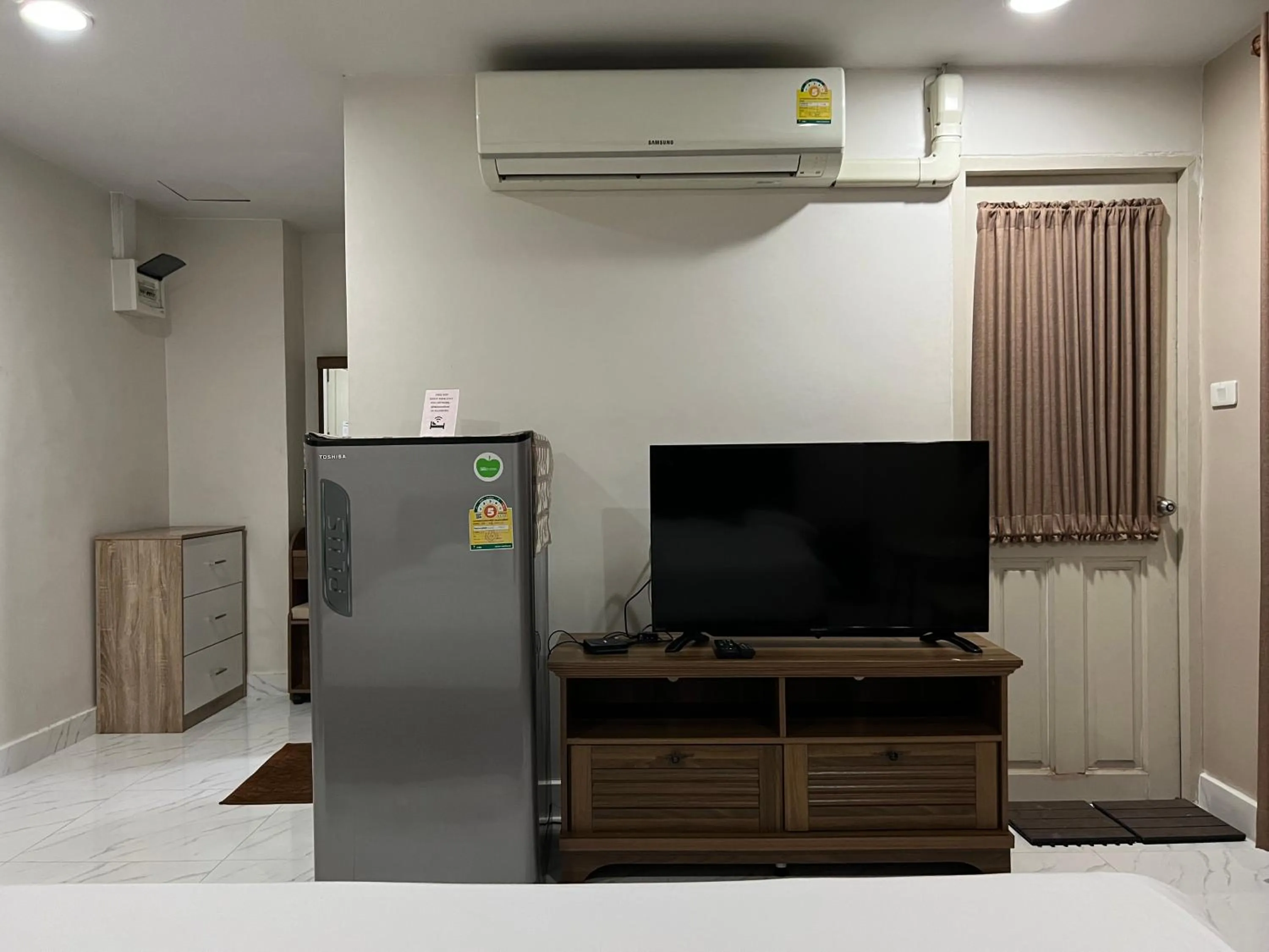 Area and facilities in Mall Suites Hotel